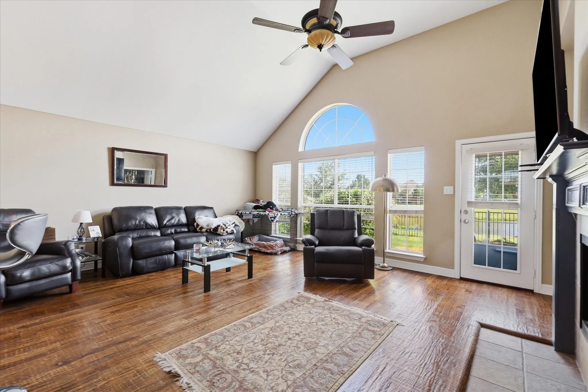 Single Family Residence For Sale in Denton County , 4432 Spanish Oak Circle, Corinth, Texas 76208, 3 Bedroom, 2 Bathroom, 2 Garage spaces, 2,052 Sqft, built in 1998, mls#21327038, Real Estate Agent in Corinth, Homes For Sale in Denton county, Homes For Sale in Corinth, Realtor in Corinth Texas, Real Estate Brokerage Independent Realty Texas, Luminita Cordes Realtor