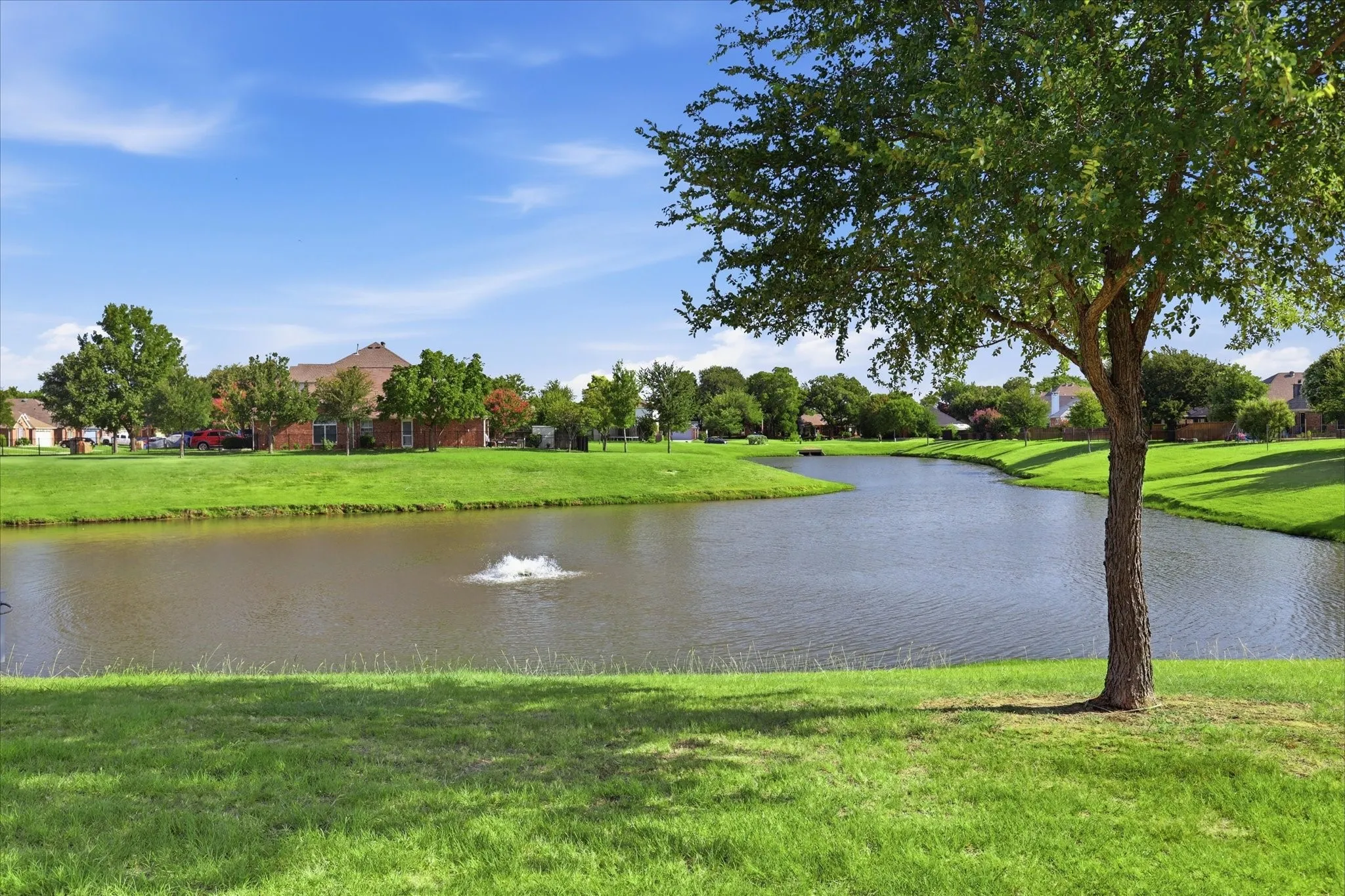 Single Family Residence For Sale in Denton County , 4432 Spanish Oak Circle, Corinth, Texas 76208, 3 Bedroom, 2 Bathroom, 2 Garage spaces, 2,052 Sqft, built in 1998, mls#21327038, Real Estate Agent in Corinth, Homes For Sale in Denton county, Homes For Sale in Corinth, Realtor in Corinth Texas, Real Estate Brokerage Independent Realty Texas, Luminita Cordes Realtor