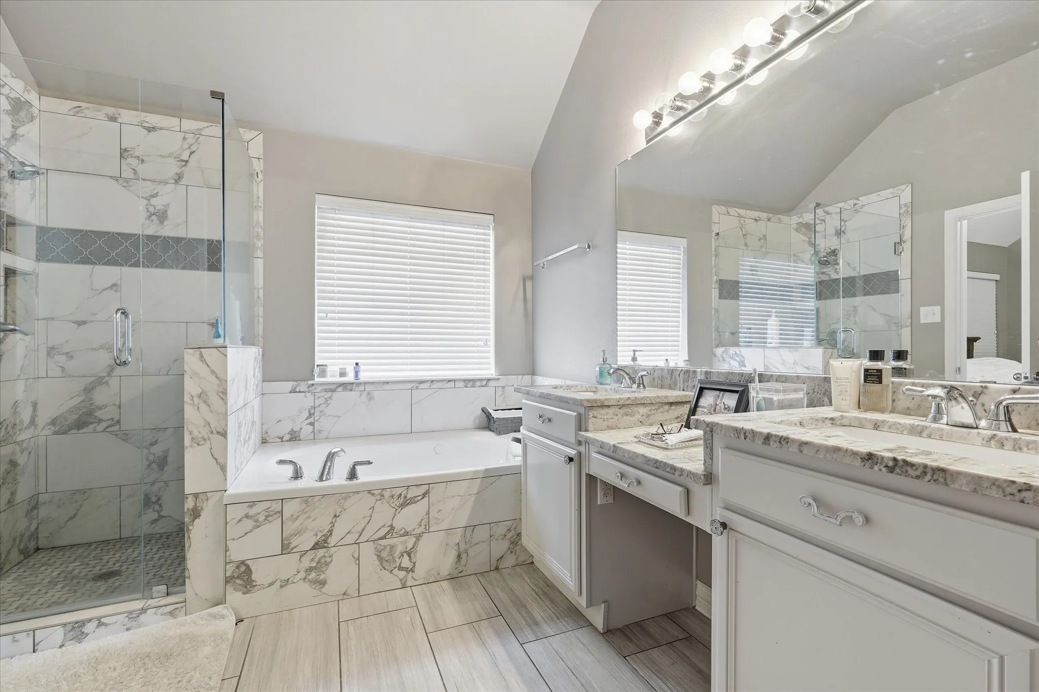 Single Family Residence For Sale in Denton County , 4432 Spanish Oak Circle, Corinth, Texas 76208, 3 Bedroom, 2 Bathroom, 2 Garage spaces, 2,052 Sqft, built in 1998, mls#21327038, Real Estate Agent in Corinth, Homes For Sale in Denton county, Homes For Sale in Corinth, Realtor in Corinth Texas, Real Estate Brokerage Independent Realty Texas, Luminita Cordes Realtor