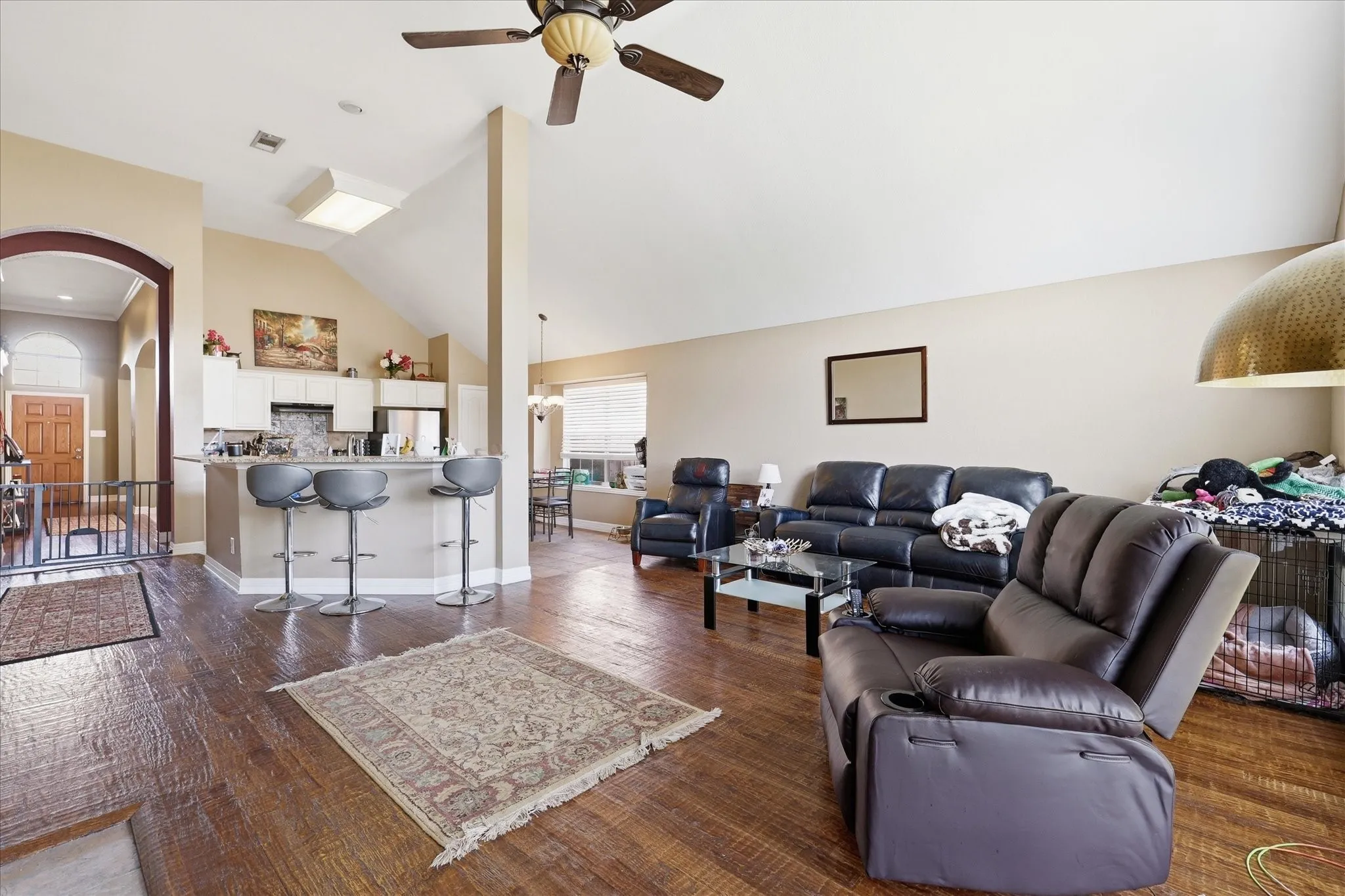 Single Family Residence For Sale in Denton County , 4432 Spanish Oak Circle, Corinth, Texas 76208, 3 Bedroom, 2 Bathroom, 2 Garage spaces, 2,052 Sqft, built in 1998, mls#21327038, Real Estate Agent in Corinth, Homes For Sale in Denton county, Homes For Sale in Corinth, Realtor in Corinth Texas, Real Estate Brokerage Independent Realty Texas, Luminita Cordes Realtor
