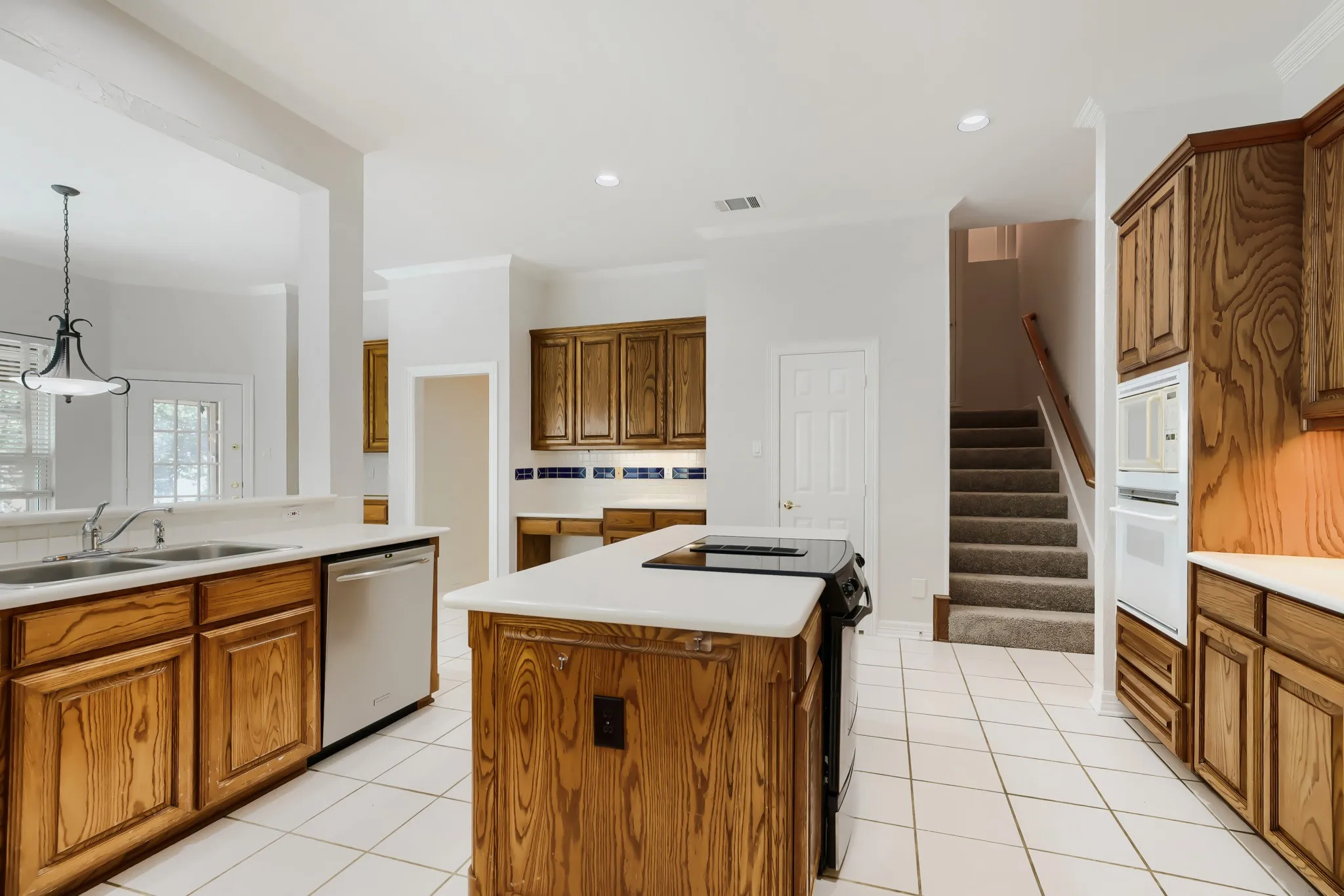 Single Family Residence For Sale in Collin County , 3011 Saint Germain Drive, Mc Kinney, Texas 75070, 4 Bedroom, 4 Bathroom, 3 Garage spaces, 3,664 Sqft, built in 1994, mls#21249079, Real Estate Agent in Mc Kinney, Homes For Sale in Collin county, Homes For Sale in Mc Kinney, Realtor in Mc Kinney Texas, Real Estate Brokerage Independent Realty Texas, Luminita Cordes Realtor