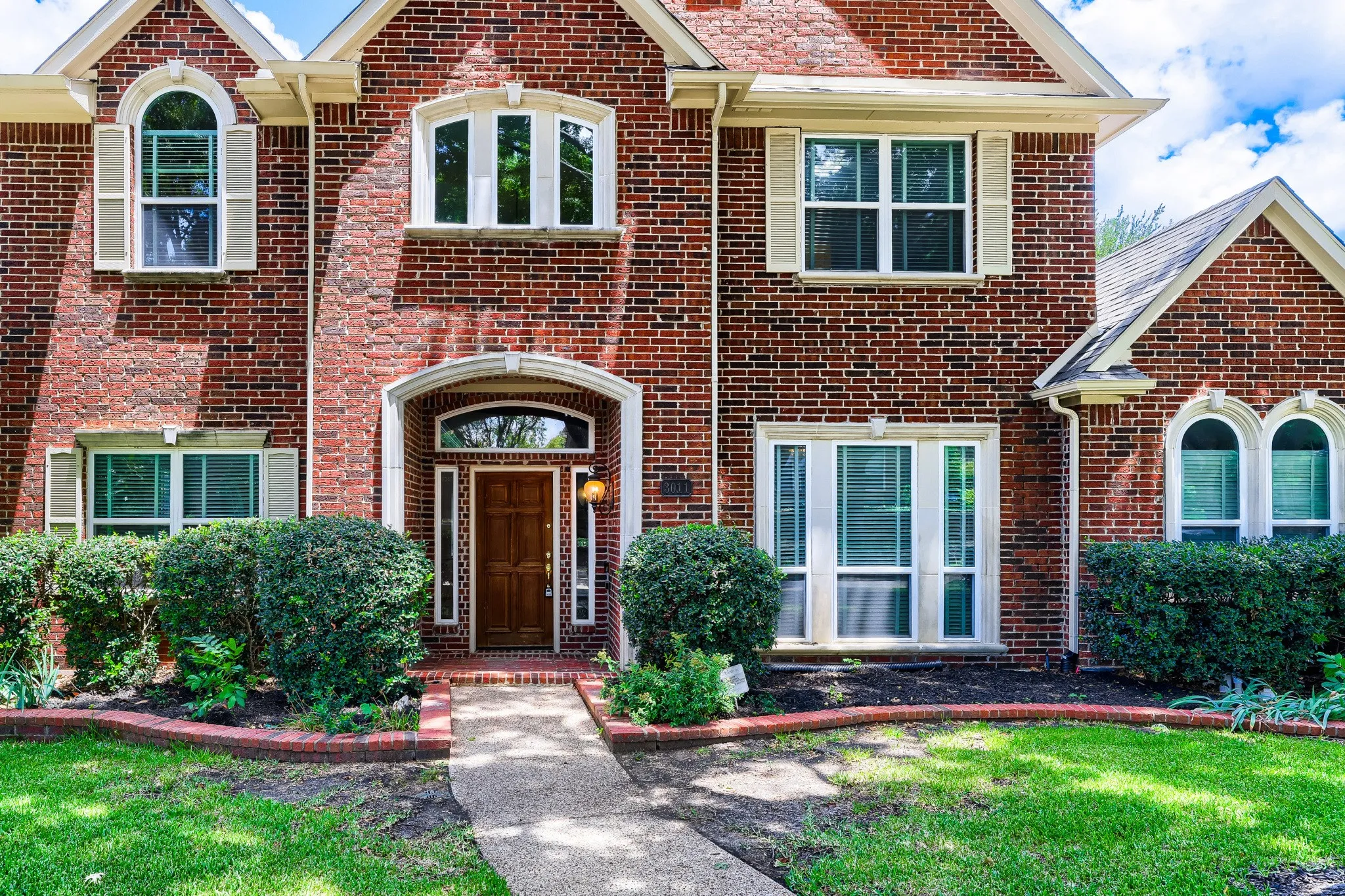 Single Family Residence For Sale in Collin County , 3011 Saint Germain Drive, Mc Kinney, Texas 75070, 4 Bedroom, 4 Bathroom, 3 Garage spaces, 3,664 Sqft, built in 1994, mls#21249079, Real Estate Agent in Mc Kinney, Homes For Sale in Collin county, Homes For Sale in Mc Kinney, Realtor in Mc Kinney Texas, Real Estate Brokerage Independent Realty Texas, Luminita Cordes Realtor