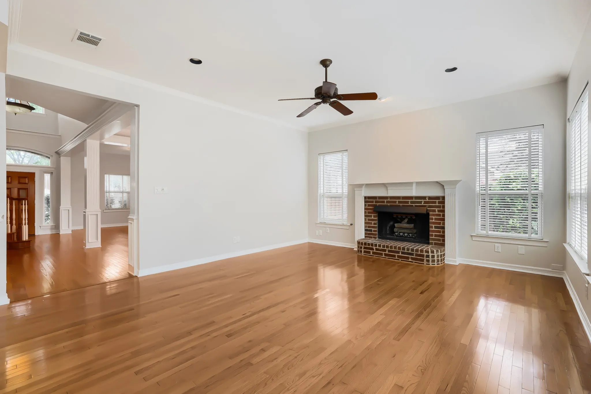 Single Family Residence For Sale in Collin County , 3011 Saint Germain Drive, Mc Kinney, Texas 75070, 4 Bedroom, 4 Bathroom, 3 Garage spaces, 3,664 Sqft, built in 1994, mls#21249079, Real Estate Agent in Mc Kinney, Homes For Sale in Collin county, Homes For Sale in Mc Kinney, Realtor in Mc Kinney Texas, Real Estate Brokerage Independent Realty Texas, Luminita Cordes Realtor