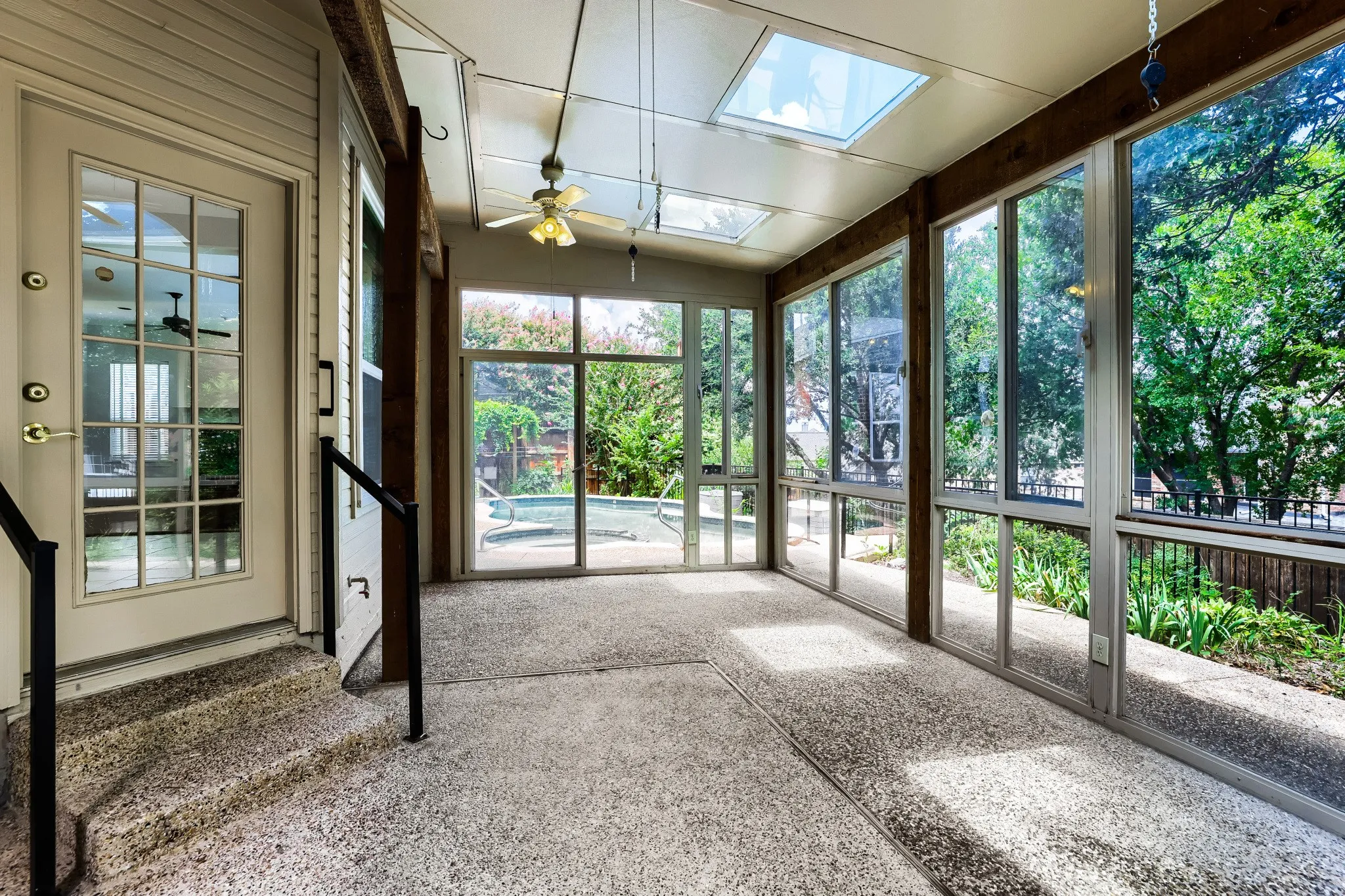 Single Family Residence For Sale in Collin County , 3011 Saint Germain Drive, Mc Kinney, Texas 75070, 4 Bedroom, 4 Bathroom, 3 Garage spaces, 3,664 Sqft, built in 1994, mls#21249079, Real Estate Agent in Mc Kinney, Homes For Sale in Collin county, Homes For Sale in Mc Kinney, Realtor in Mc Kinney Texas, Real Estate Brokerage Independent Realty Texas, Luminita Cordes Realtor