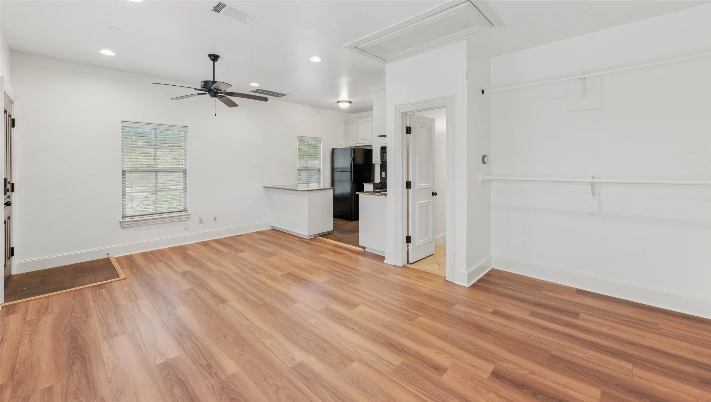 Condominium For Sale in Tarrant County , 53 Piazza Lane 110, Colleyville, Texas 76034, 4 Bedroom, 4 Bathroom, 2 Garage spaces, 3,214 Sqft, built in 2004, mls#21322849, Real Estate Agent in Colleyville, Homes For Sale in Tarrant county, Homes For Sale in Colleyville, Realtor in Colleyville Texas, Real Estate Brokerage Independent Realty Texas, Luminita Cordes Realtor