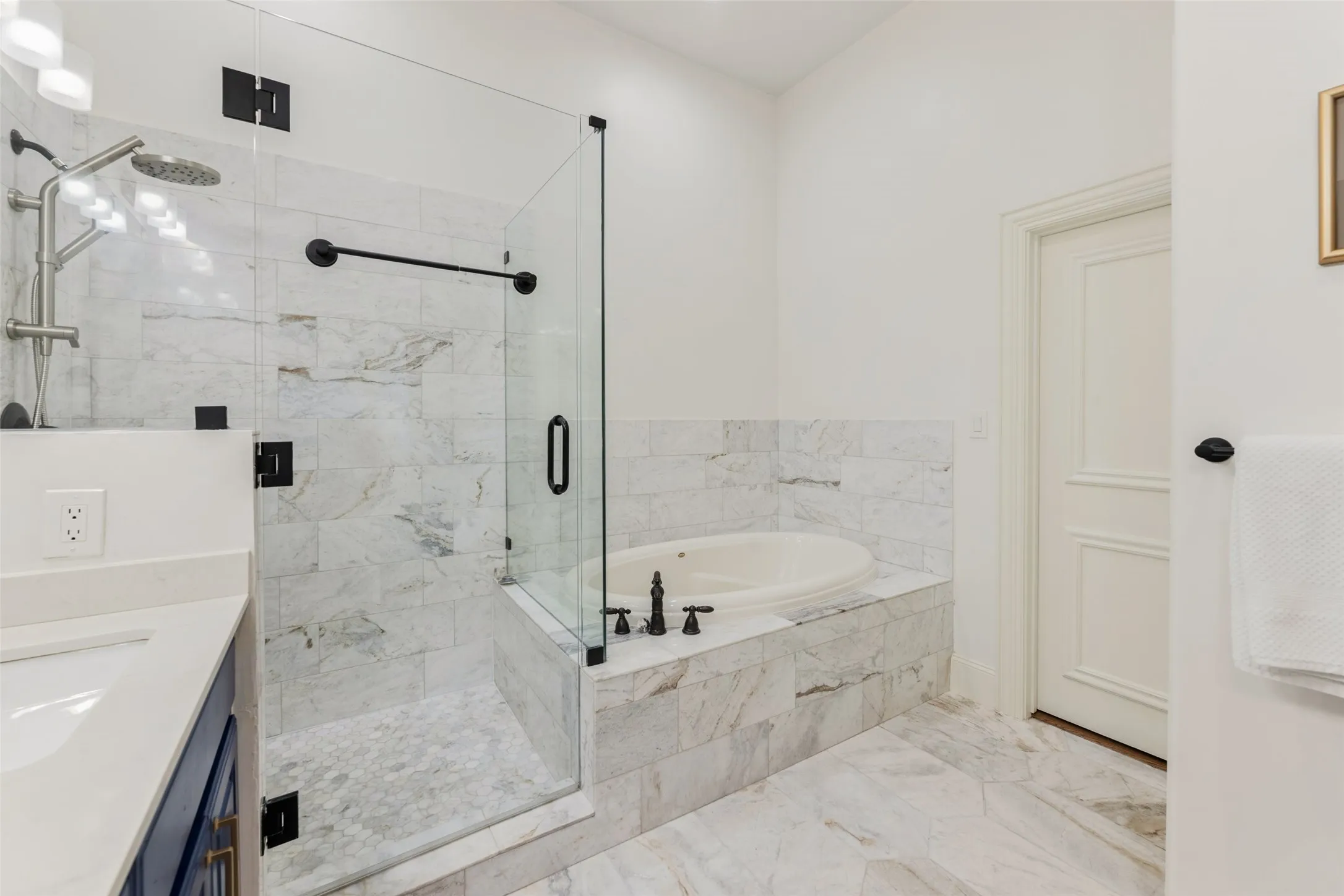 Condominium For Sale in Tarrant County , 53 Piazza Lane 110, Colleyville, Texas 76034, 4 Bedroom, 4 Bathroom, 2 Garage spaces, 3,214 Sqft, built in 2004, mls#21322849, Real Estate Agent in Colleyville, Homes For Sale in Tarrant county, Homes For Sale in Colleyville, Realtor in Colleyville Texas, Real Estate Brokerage Independent Realty Texas, Luminita Cordes Realtor