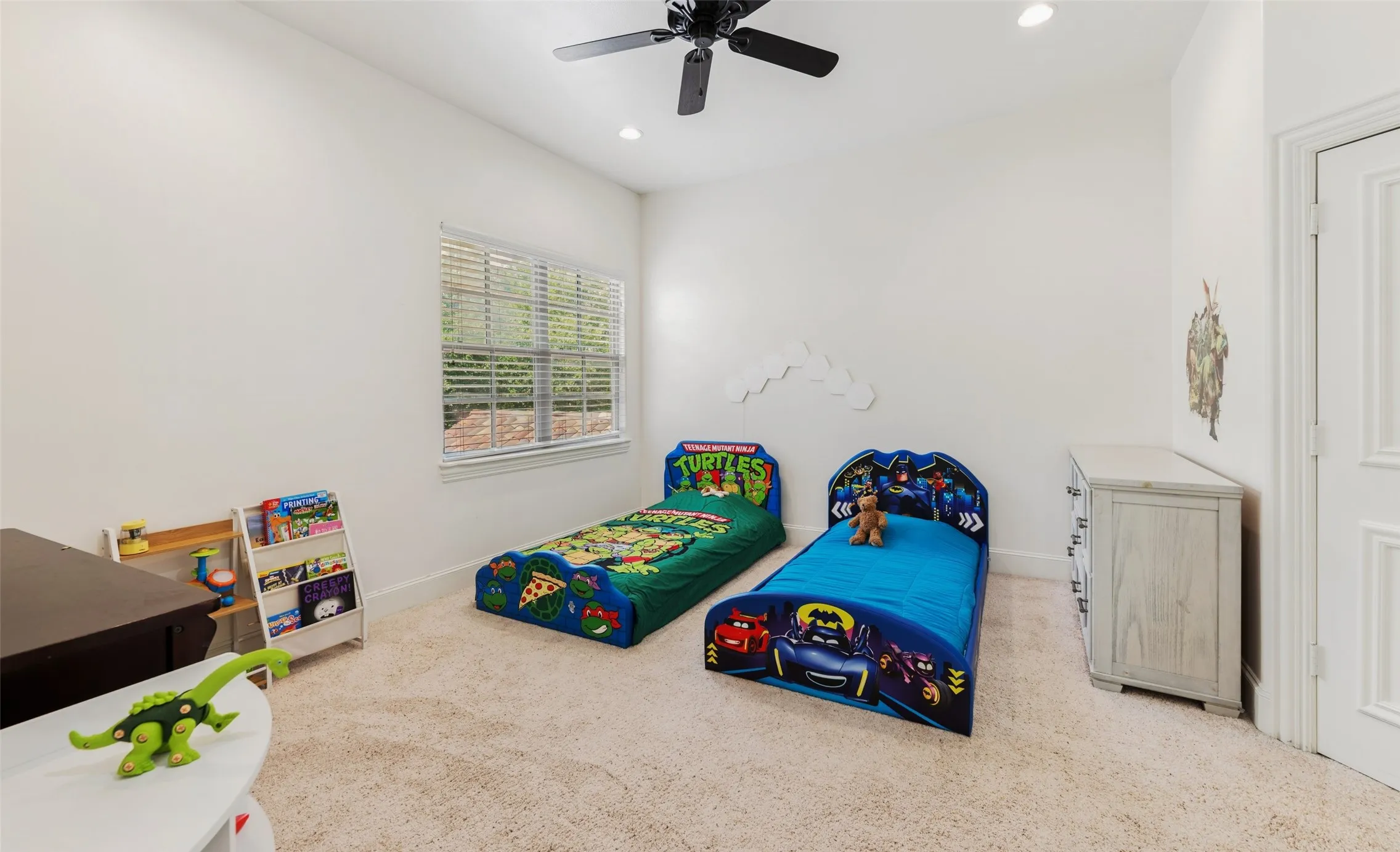 Condominium For Sale in Tarrant County , 53 Piazza Lane 110, Colleyville, Texas 76034, 4 Bedroom, 4 Bathroom, 2 Garage spaces, 3,214 Sqft, built in 2004, mls#21322849, Real Estate Agent in Colleyville, Homes For Sale in Tarrant county, Homes For Sale in Colleyville, Realtor in Colleyville Texas, Real Estate Brokerage Independent Realty Texas, Luminita Cordes Realtor