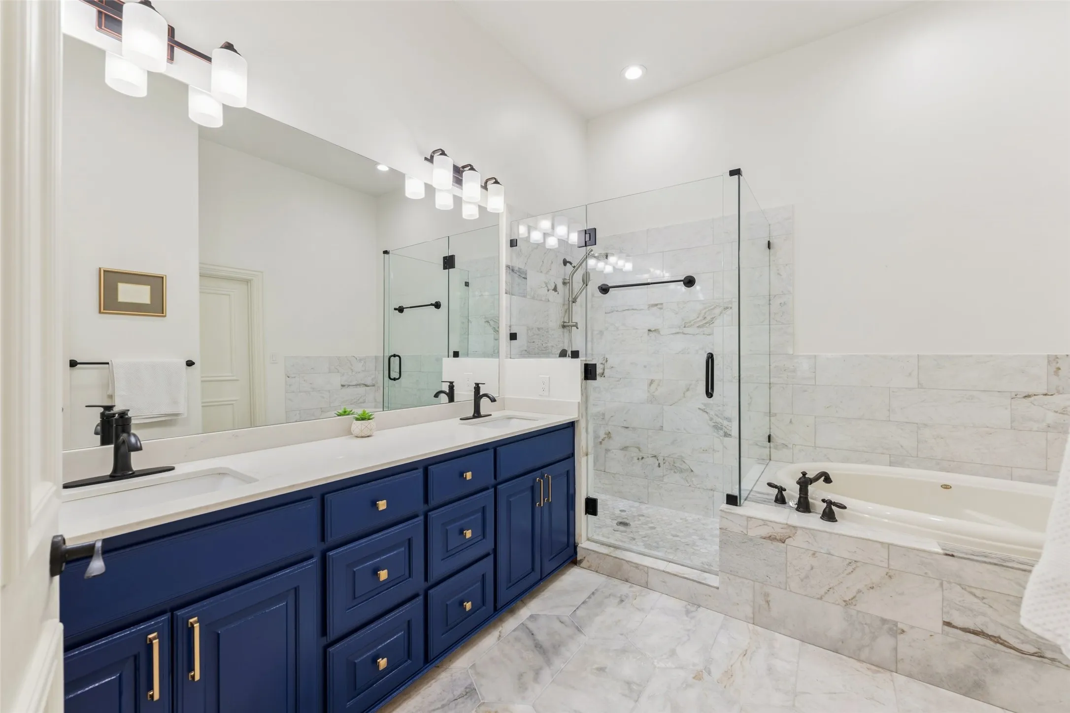 Condominium For Sale in Tarrant County , 53 Piazza Lane 110, Colleyville, Texas 76034, 4 Bedroom, 4 Bathroom, 2 Garage spaces, 3,214 Sqft, built in 2004, mls#21322849, Real Estate Agent in Colleyville, Homes For Sale in Tarrant county, Homes For Sale in Colleyville, Realtor in Colleyville Texas, Real Estate Brokerage Independent Realty Texas, Luminita Cordes Realtor