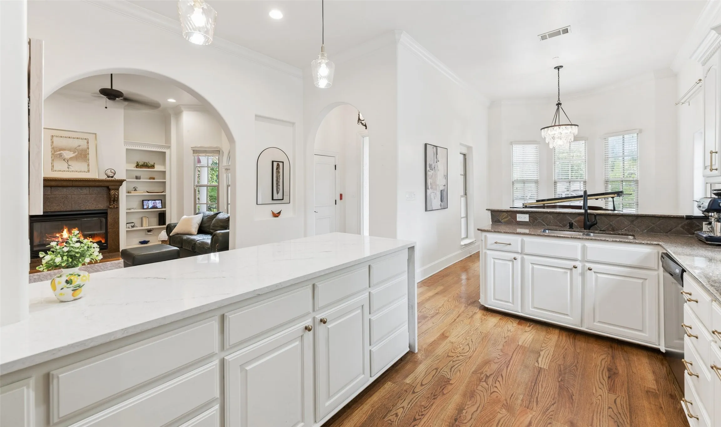 Condominium For Sale in Tarrant County , 53 Piazza Lane 110, Colleyville, Texas 76034, 4 Bedroom, 4 Bathroom, 2 Garage spaces, 3,214 Sqft, built in 2004, mls#21322849, Real Estate Agent in Colleyville, Homes For Sale in Tarrant county, Homes For Sale in Colleyville, Realtor in Colleyville Texas, Real Estate Brokerage Independent Realty Texas, Luminita Cordes Realtor