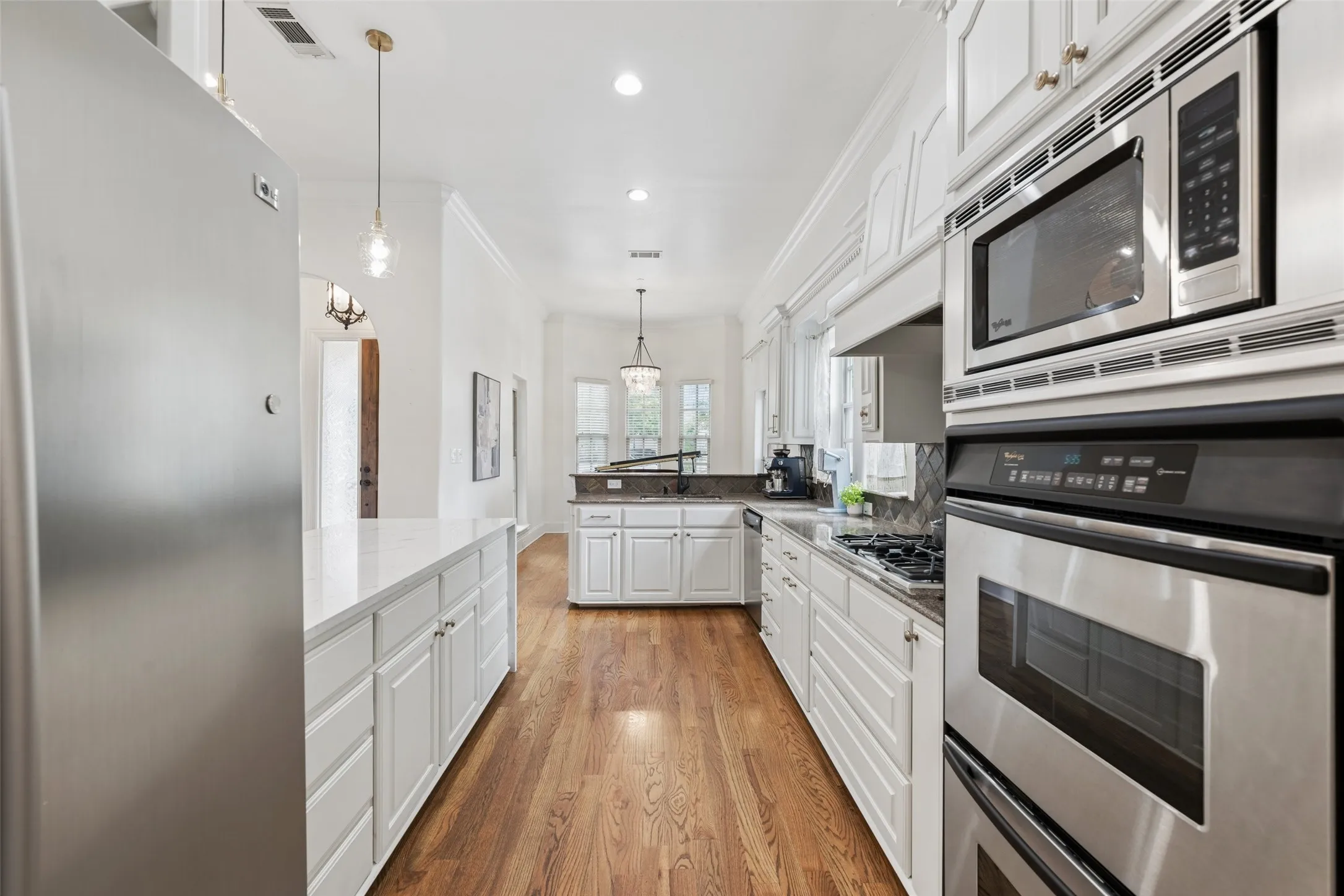 Condominium For Sale in Tarrant County , 53 Piazza Lane 110, Colleyville, Texas 76034, 4 Bedroom, 4 Bathroom, 2 Garage spaces, 3,214 Sqft, built in 2004, mls#21322849, Real Estate Agent in Colleyville, Homes For Sale in Tarrant county, Homes For Sale in Colleyville, Realtor in Colleyville Texas, Real Estate Brokerage Independent Realty Texas, Luminita Cordes Realtor