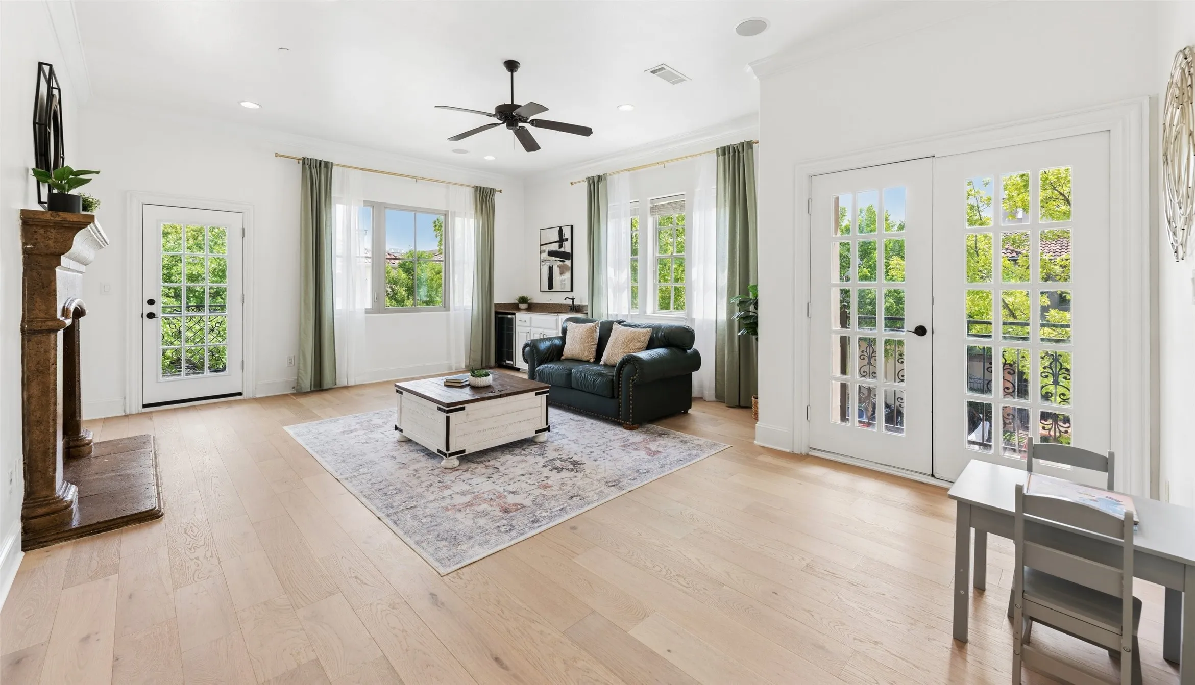 Condominium For Sale in Tarrant County , 53 Piazza Lane 110, Colleyville, Texas 76034, 4 Bedroom, 4 Bathroom, 2 Garage spaces, 3,214 Sqft, built in 2004, mls#21322849, Real Estate Agent in Colleyville, Homes For Sale in Tarrant county, Homes For Sale in Colleyville, Realtor in Colleyville Texas, Real Estate Brokerage Independent Realty Texas, Luminita Cordes Realtor