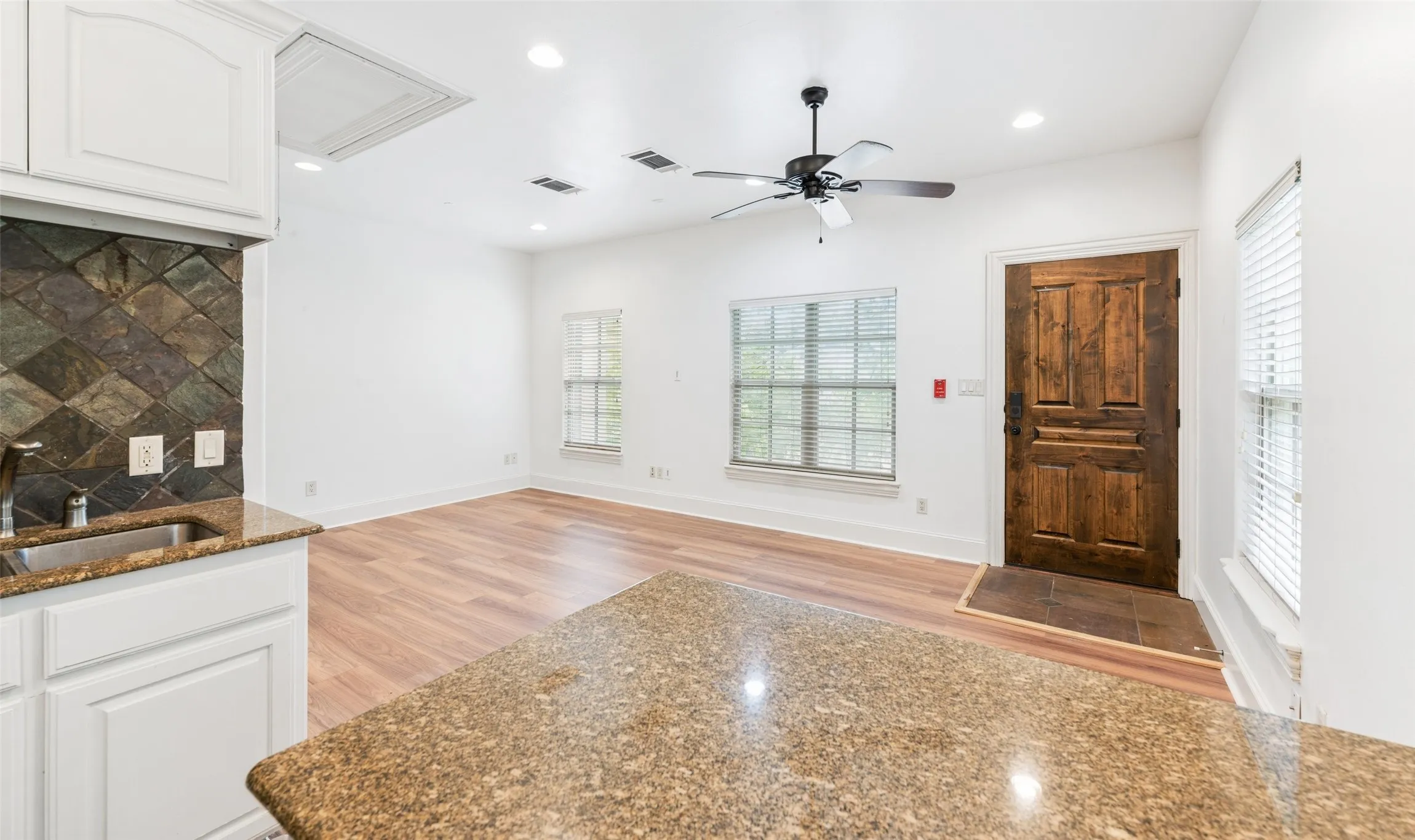 Condominium For Sale in Tarrant County , 53 Piazza Lane 110, Colleyville, Texas 76034, 4 Bedroom, 4 Bathroom, 2 Garage spaces, 3,214 Sqft, built in 2004, mls#21322849, Real Estate Agent in Colleyville, Homes For Sale in Tarrant county, Homes For Sale in Colleyville, Realtor in Colleyville Texas, Real Estate Brokerage Independent Realty Texas, Luminita Cordes Realtor