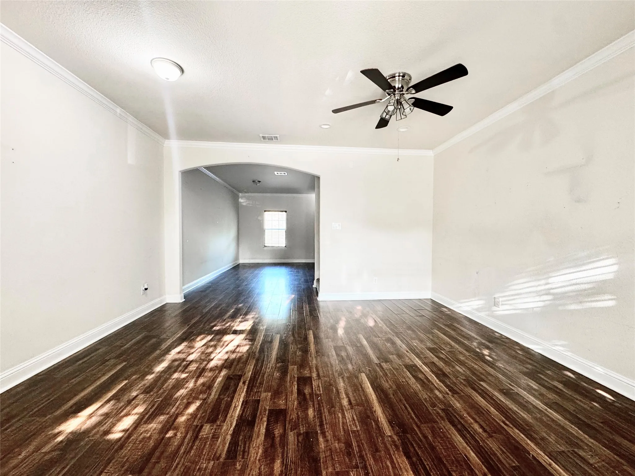 Single Family Residence For Sale in Dallas County , 310 S Justin Avenue, Dallas, Texas 75211, 5 Bedroom, 5 Bathroom, Garage spaces, 1,742 Sqft, built in 2017, mls#21332545, Real Estate Agent in Dallas, Homes For Sale in Dallas county, Homes For Sale in Dallas, Realtor in Dallas Texas, Real Estate Brokerage Independent Realty Texas, Luminita Cordes Realtor