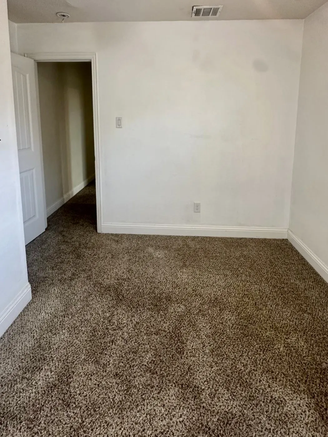 Secondary bedroom