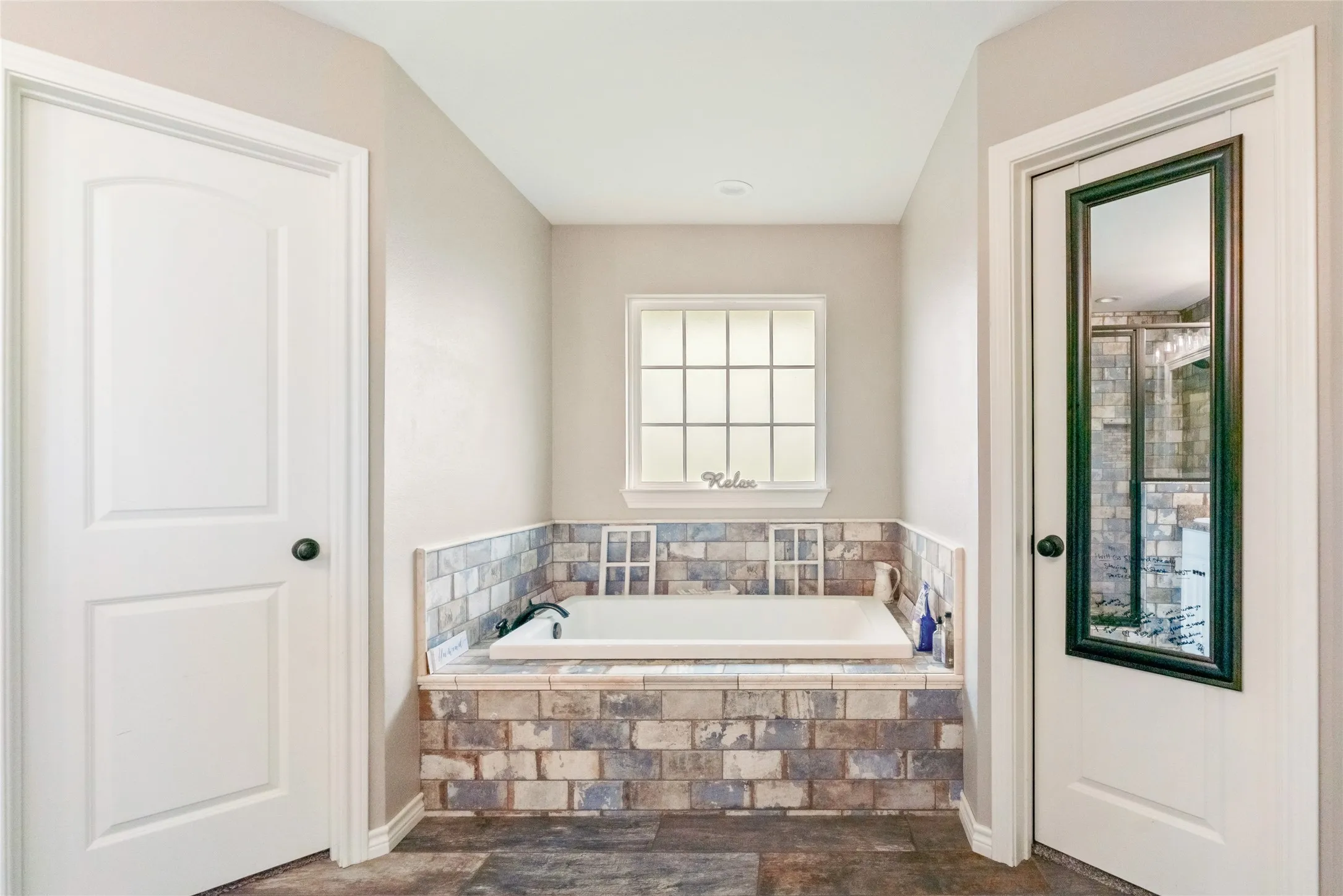 Single Family Residence For Sale in Rains County , 221 S Avenue C, Point, Texas 75472, 6 Bedroom, 3 Bathroom, Garage spaces, 2,300 Sqft, built in 1971, mls#21330706, Real Estate Agent in Point, Homes For Sale in Rains county, Homes For Sale in Point, Realtor in Point Texas, Real Estate Brokerage Independent Realty Texas, Luminita Cordes Realtor