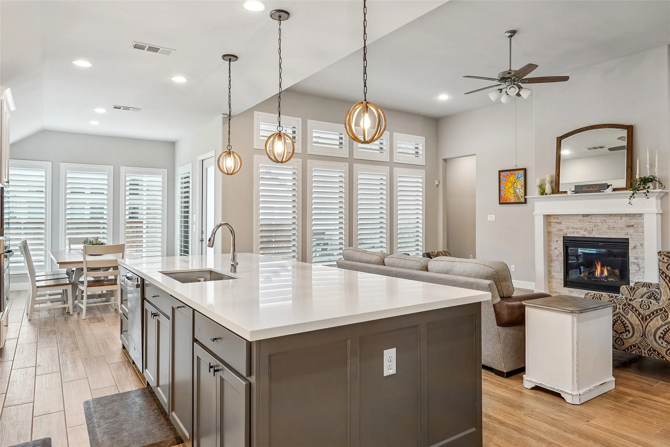 Single Family Residence For Sale in Ellis County , 2618 Seth Drive, Midlothian, Texas 76065, 4 Bedroom, 3 Bathroom, 3 Garage spaces, 2,965 Sqft, built in 2022, mls#21329403, Real Estate Agent in Midlothian, Homes For Sale in Ellis county, Homes For Sale in Midlothian, Realtor in Midlothian Texas, Real Estate Brokerage Independent Realty Texas, Luminita Cordes Realtor