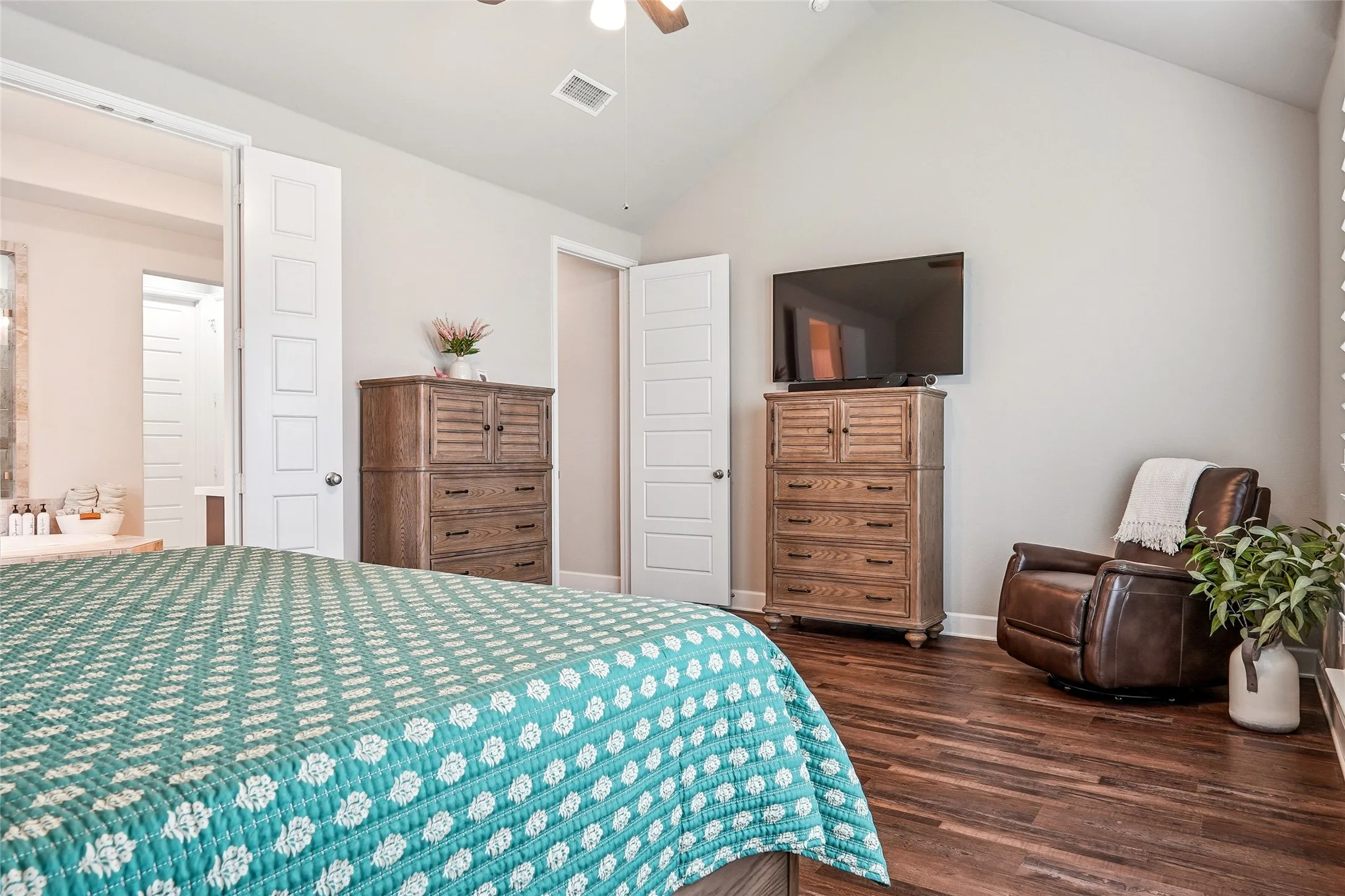 Single Family Residence For Sale in Ellis County , 2618 Seth Drive, Midlothian, Texas 76065, 4 Bedroom, 3 Bathroom, 3 Garage spaces, 2,965 Sqft, built in 2022, mls#21329403, Real Estate Agent in Midlothian, Homes For Sale in Ellis county, Homes For Sale in Midlothian, Realtor in Midlothian Texas, Real Estate Brokerage Independent Realty Texas, Luminita Cordes Realtor