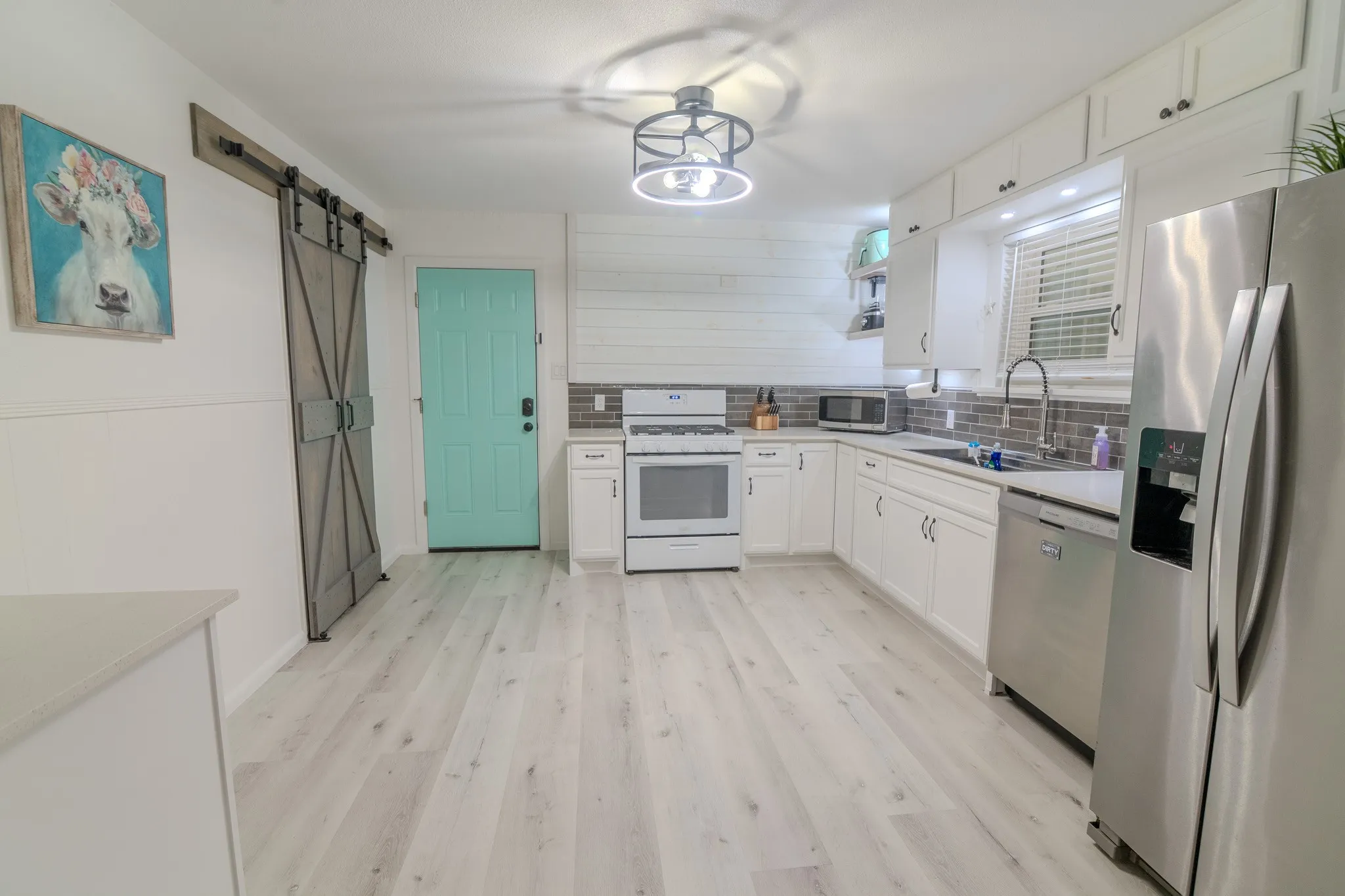 Single Family Residence For Sale in Collin County , 1802 N Waddill Street, Mc Kinney, Texas 75069, 4 Bedroom, 3 Bathroom, 2 Garage spaces, 2,042 Sqft, built in 1958, Price $399,999, mls#21330258, Real Estate Agent in Mc Kinney, Homes For Sale in Collin county, Homes For Sale in Mc Kinney, Realtor in Mc Kinney Texas, Real Estate Brokerage Independent Realty Texas, Luminita Cordes Realtor
