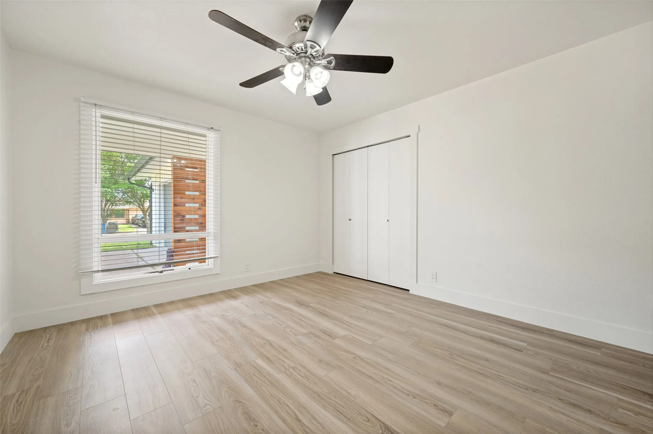 Single Family Residence For Sale in Dallas County , 3323 High Brook Drive, Dallas, Texas 75234, 3 Bedroom, 2 Bathroom, 2 Garage spaces, 1,734 Sqft, built in 1961, mls#21329886, Real Estate Agent in Dallas, Homes For Sale in Dallas county, Homes For Sale in Dallas, Realtor in Dallas Texas, Real Estate Brokerage Independent Realty Texas, Luminita Cordes Realtor
