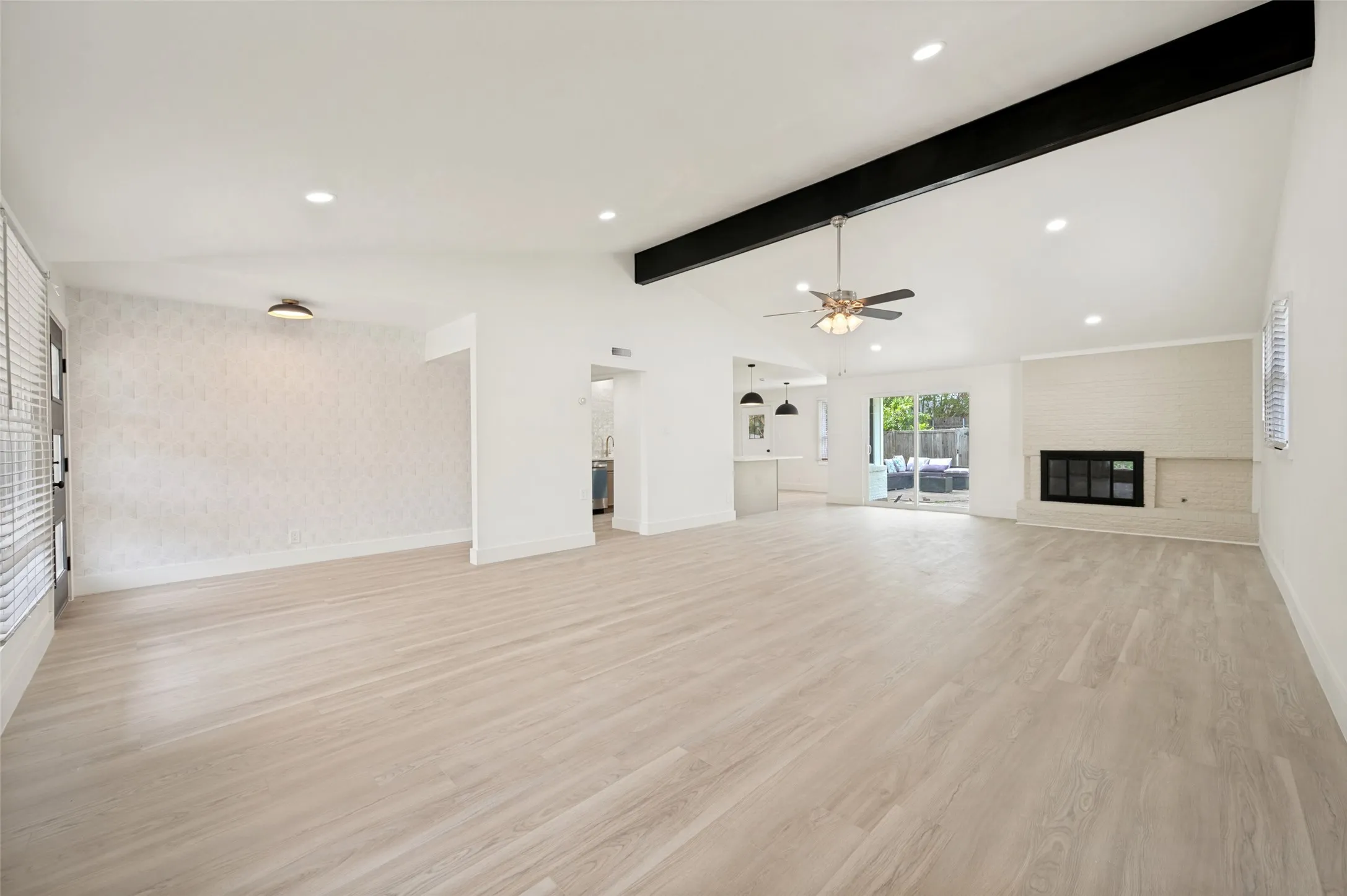 Single Family Residence For Sale in Dallas County , 3323 High Brook Drive, Dallas, Texas 75234, 3 Bedroom, 2 Bathroom, 2 Garage spaces, 1,734 Sqft, built in 1961, mls#21329886, Real Estate Agent in Dallas, Homes For Sale in Dallas county, Homes For Sale in Dallas, Realtor in Dallas Texas, Real Estate Brokerage Independent Realty Texas, Luminita Cordes Realtor