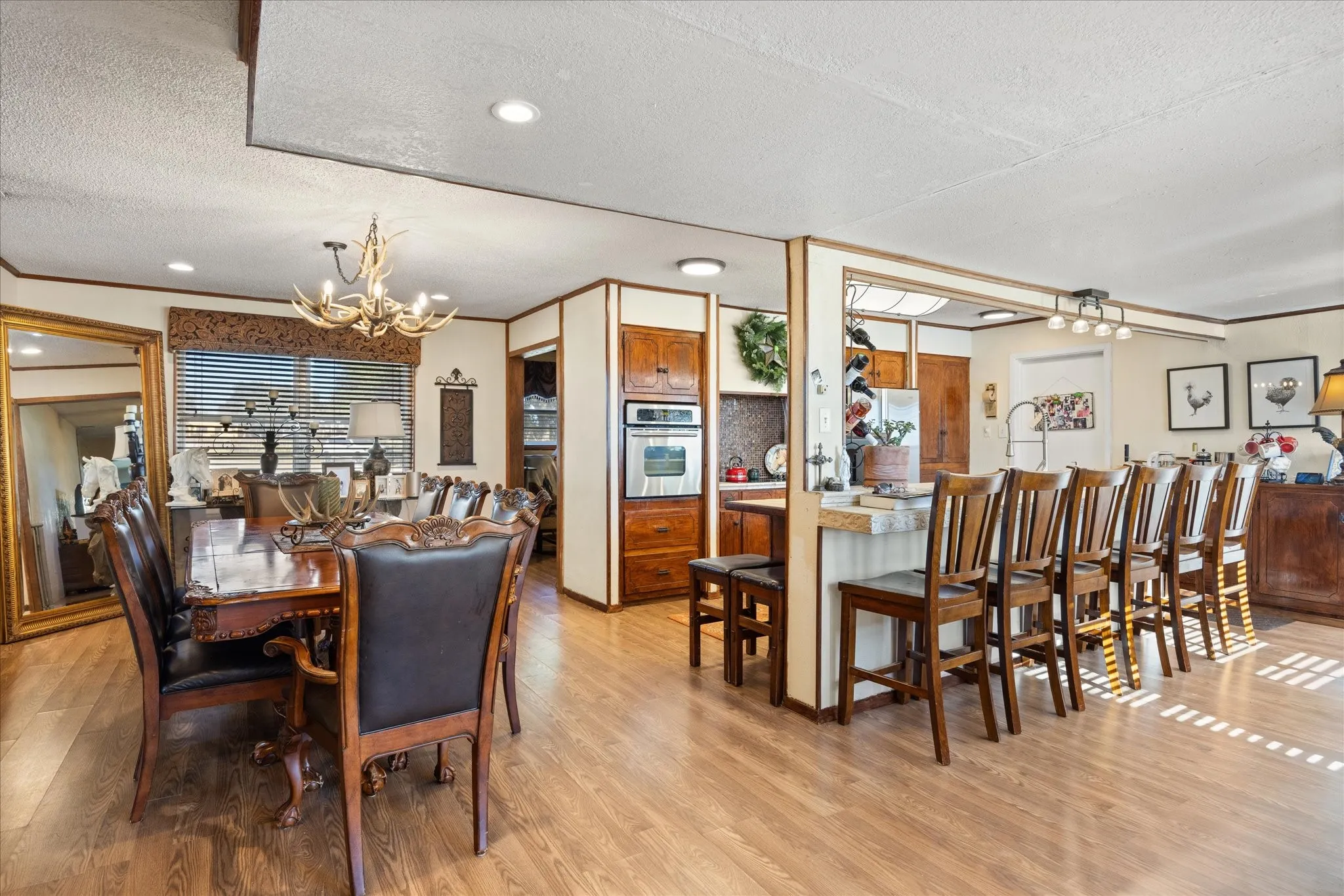Single Family Residence For Sale in Comanche County , 951 FM 1476, Dublin, Texas 76446, 4 Bedrooms, 4 Bathrooms, 2 Garage spaces, 3,115 Sqft, built in 1969, Price $5,400,000, mls#21332063, Real Estate Agent in Dublin, Homes For Sale in Comanche county, Homes For Sale in Dublin, Realtor in Dublin Texas, Real Estate Brokerage Independent Realty Texas, Luminita Cordes Realtor