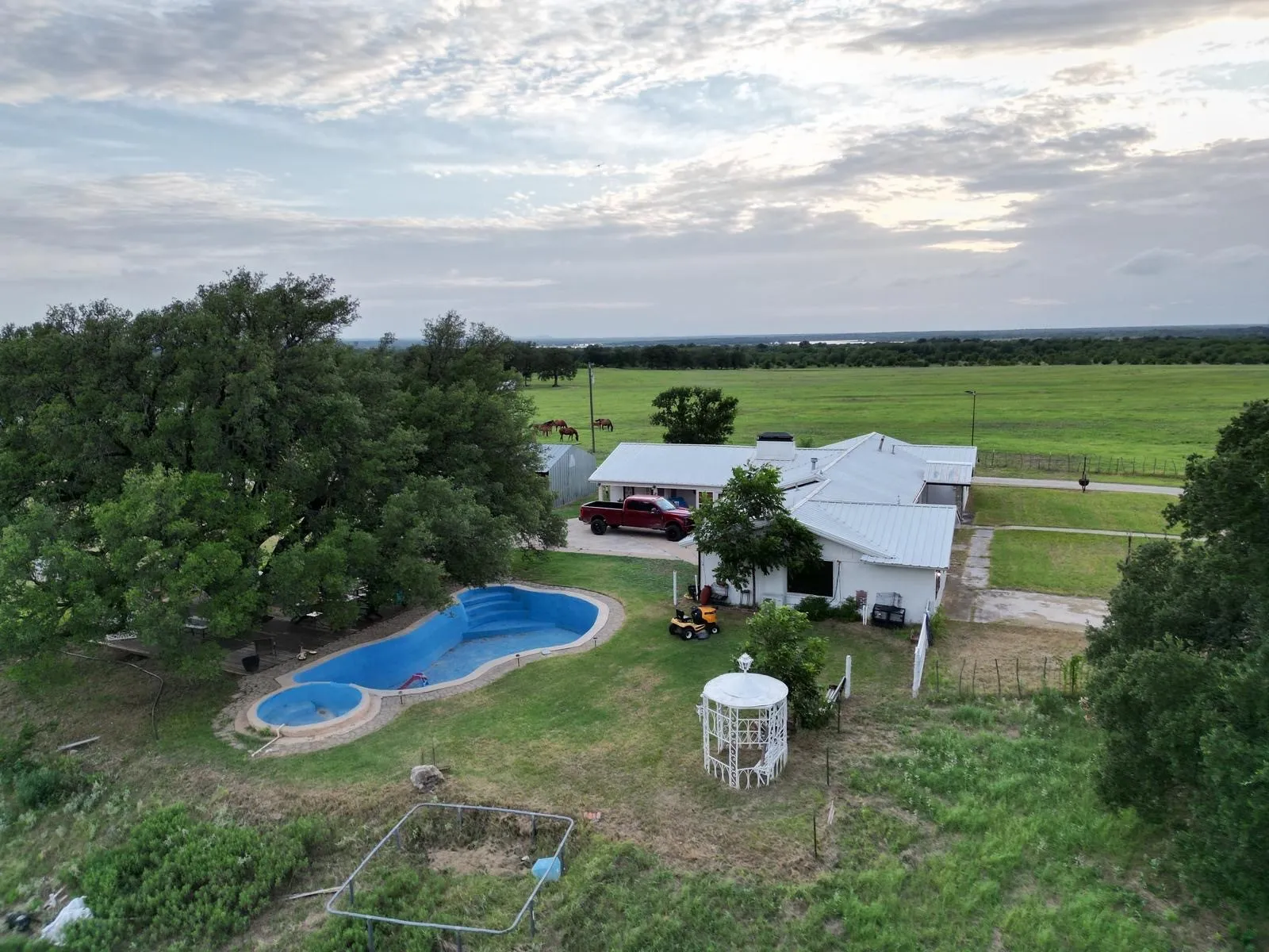 Single Family Residence For Sale in Comanche County , 951 FM 1476, Dublin, Texas 76446, 4 Bedrooms, 4 Bathrooms, 2 Garage spaces, 3,115 Sqft, built in 1969, Price $5,400,000, mls#21332063, Real Estate Agent in Dublin, Homes For Sale in Comanche county, Homes For Sale in Dublin, Realtor in Dublin Texas, Real Estate Brokerage Independent Realty Texas, Luminita Cordes Realtor