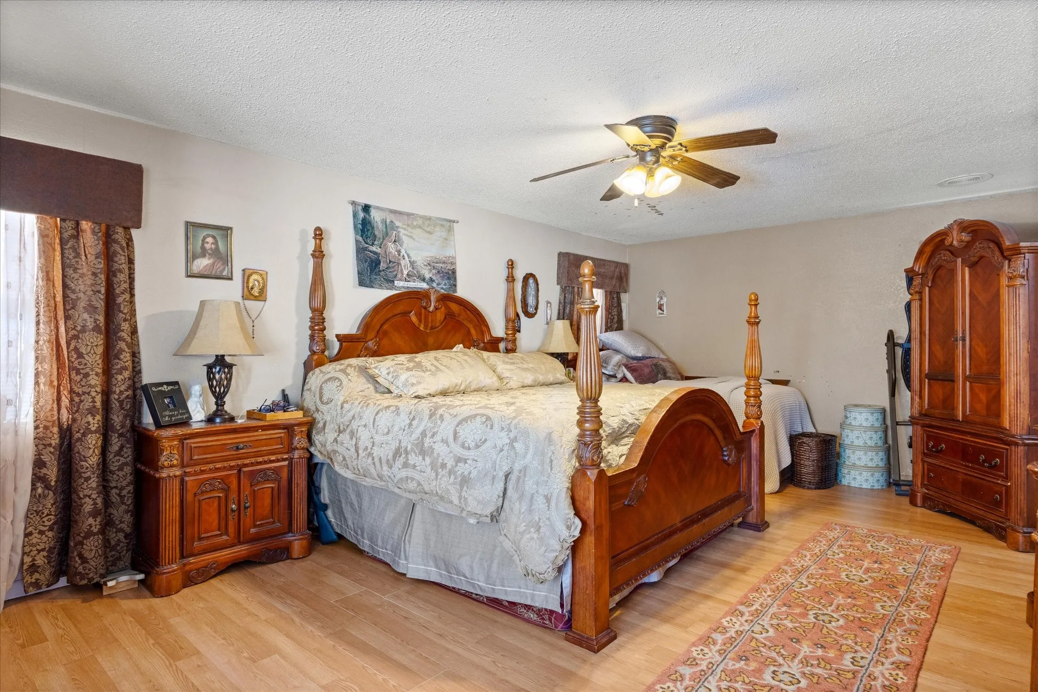 Single Family Residence For Sale in Comanche County , 951 FM 1476, Dublin, Texas 76446, 4 Bedrooms, 4 Bathrooms, 2 Garage spaces, 3,115 Sqft, built in 1969, Price $5,400,000, mls#21332063, Real Estate Agent in Dublin, Homes For Sale in Comanche county, Homes For Sale in Dublin, Realtor in Dublin Texas, Real Estate Brokerage Independent Realty Texas, Luminita Cordes Realtor