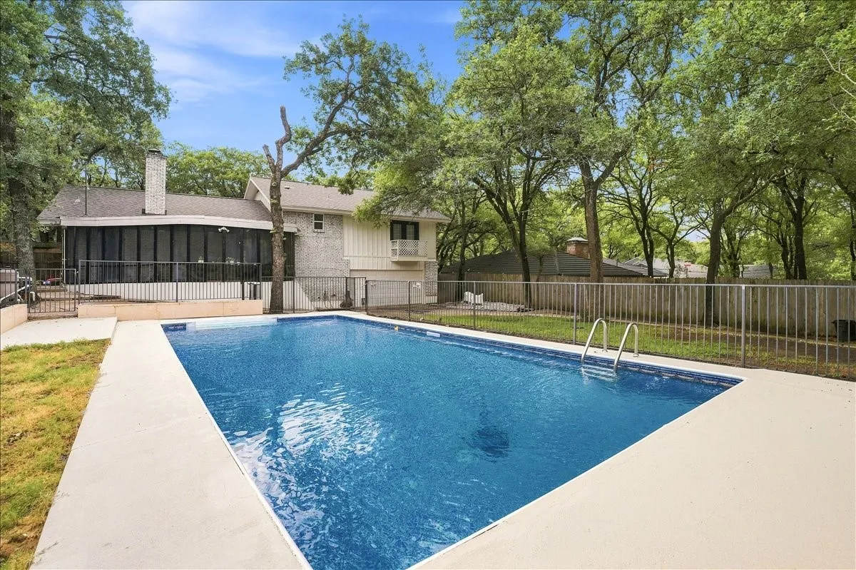 Single Family Residence For Sale in Tarrant County , 3808 Hastings Drive, Arlington, Texas 76013, 4 Bedroom, 3 Bathroom, 2 Garage spaces, 2,280 Sqft, built in 1968, mls#21323981, Real Estate Agent in Arlington, Homes For Sale in Tarrant county, Homes For Sale in Arlington, Realtor in Arlington Texas, Real Estate Brokerage Independent Realty Texas, Luminita Cordes Realtor