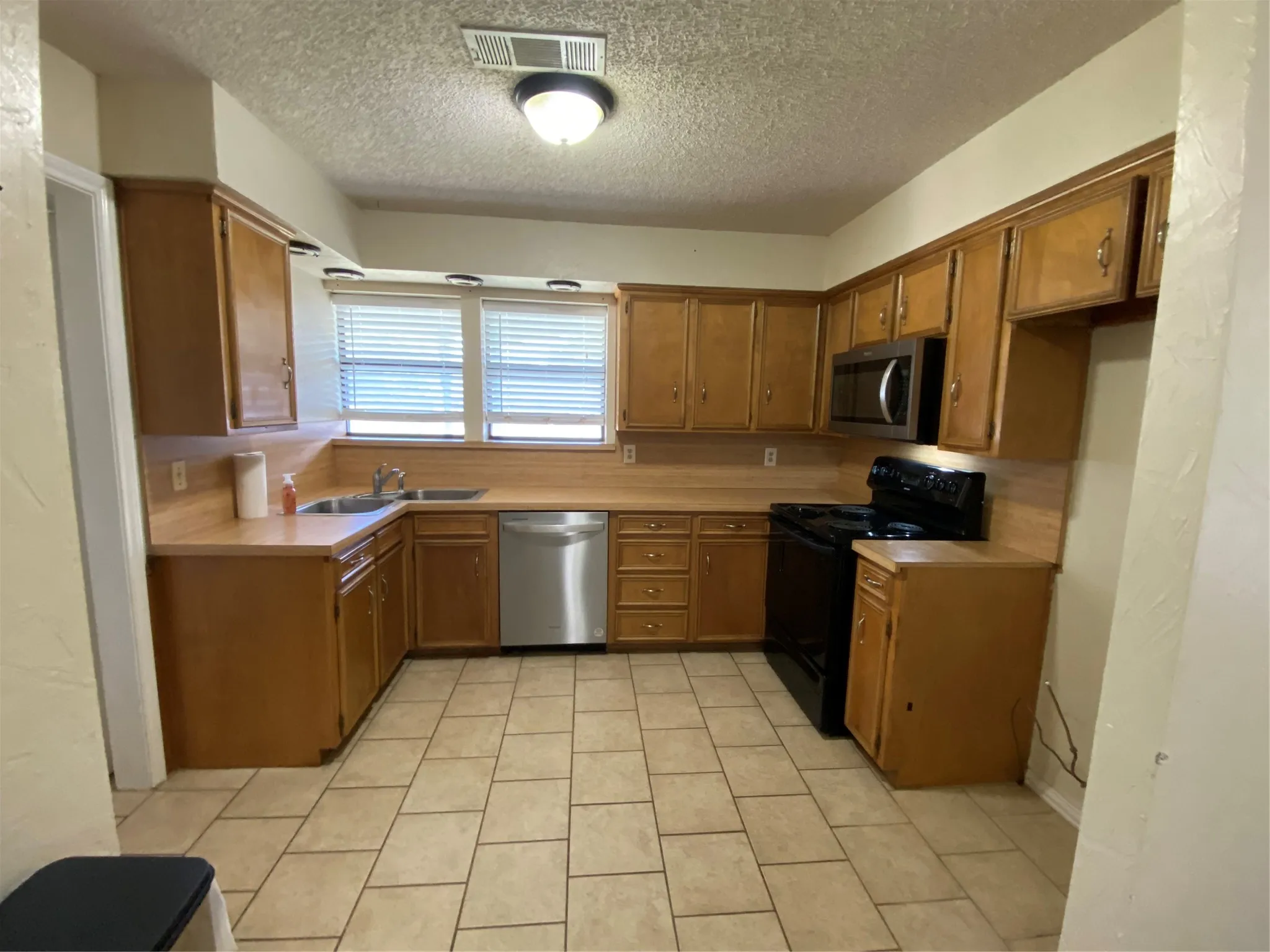 Single Family Residence For Sale in Denton County , 508 Cortes Street, Krugerville, Texas 76227, 3 Bedroom, 2 Bathroom, 2 Garage spaces, 1,465 Sqft, built in 1983, mls#21332671, Real Estate Agent in Krugerville, Homes For Sale in Denton county, Homes For Sale in Krugerville, Realtor in Krugerville Texas, Real Estate Brokerage Independent Realty Texas, Luminita Cordes Realtor