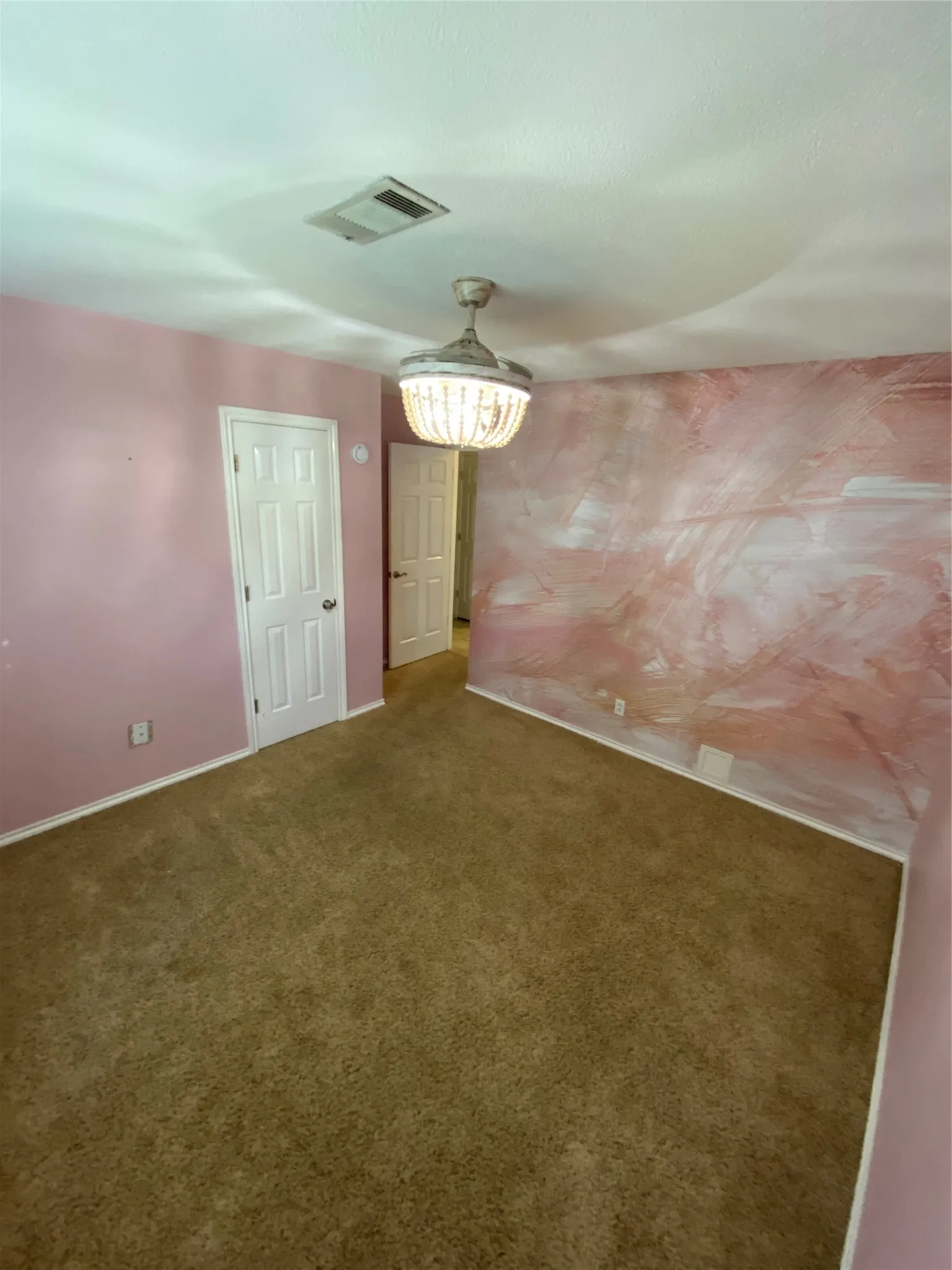 Single Family Residence For Sale in Denton County , 508 Cortes Street, Krugerville, Texas 76227, 3 Bedroom, 2 Bathroom, 2 Garage spaces, 1,465 Sqft, built in 1983, mls#21332671, Real Estate Agent in Krugerville, Homes For Sale in Denton county, Homes For Sale in Krugerville, Realtor in Krugerville Texas, Real Estate Brokerage Independent Realty Texas, Luminita Cordes Realtor