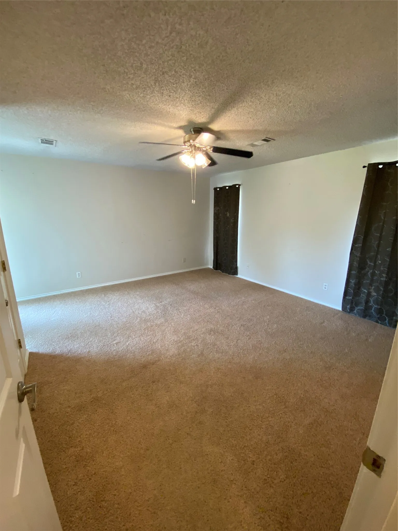 Single Family Residence For Sale in Denton County , 508 Cortes Street, Krugerville, Texas 76227, 3 Bedroom, 2 Bathroom, 2 Garage spaces, 1,465 Sqft, built in 1983, mls#21332671, Real Estate Agent in Krugerville, Homes For Sale in Denton county, Homes For Sale in Krugerville, Realtor in Krugerville Texas, Real Estate Brokerage Independent Realty Texas, Luminita Cordes Realtor
