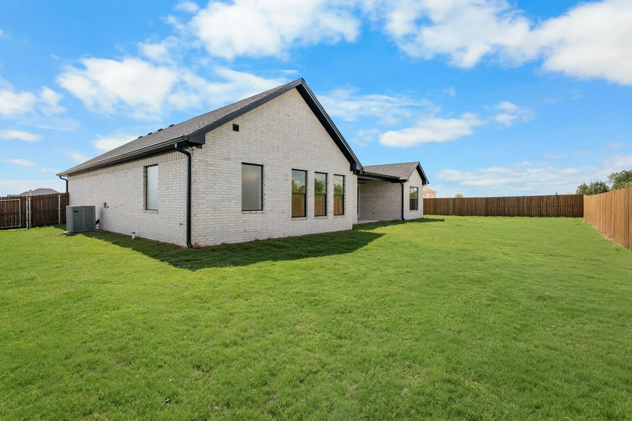 Single Family Residence For Sale in Mc Lennan County , 1125 Dillinger Road, Hewitt, Texas 76643, 4 Bedroom, 3 Bathroom, 2 Garage spaces, 2,344 Sqft, built in 2026, mls#21331349, Real Estate Agent in Hewitt, Homes For Sale in Mc Lennan county, Homes For Sale in Hewitt, Realtor in Hewitt Texas, Real Estate Brokerage Independent Realty Texas, Luminita Cordes Realtor