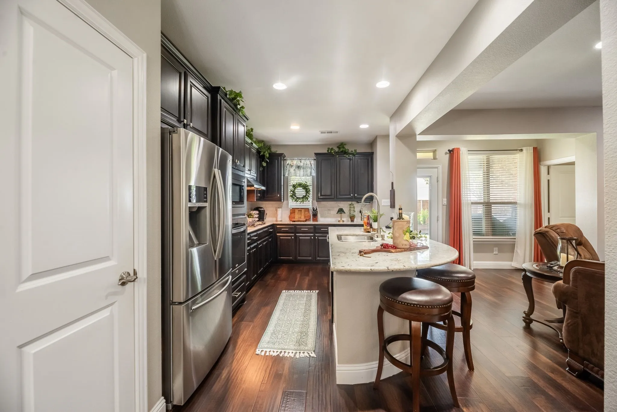 Single Family Residence For Sale in Tarrant County , 11616 Twining Branch Circle, Fort Worth, Texas 76052, 4 Bedroom, 3 Bathroom, 2 Garage spaces, 3,434 Sqft, built in 2015, mls#21326725, Real Estate Agent in Fort Worth, Homes For Sale in Tarrant county, Homes For Sale in Fort Worth, Realtor in Fort Worth Texas, Real Estate Brokerage Independent Realty Texas, Luminita Cordes Realtor