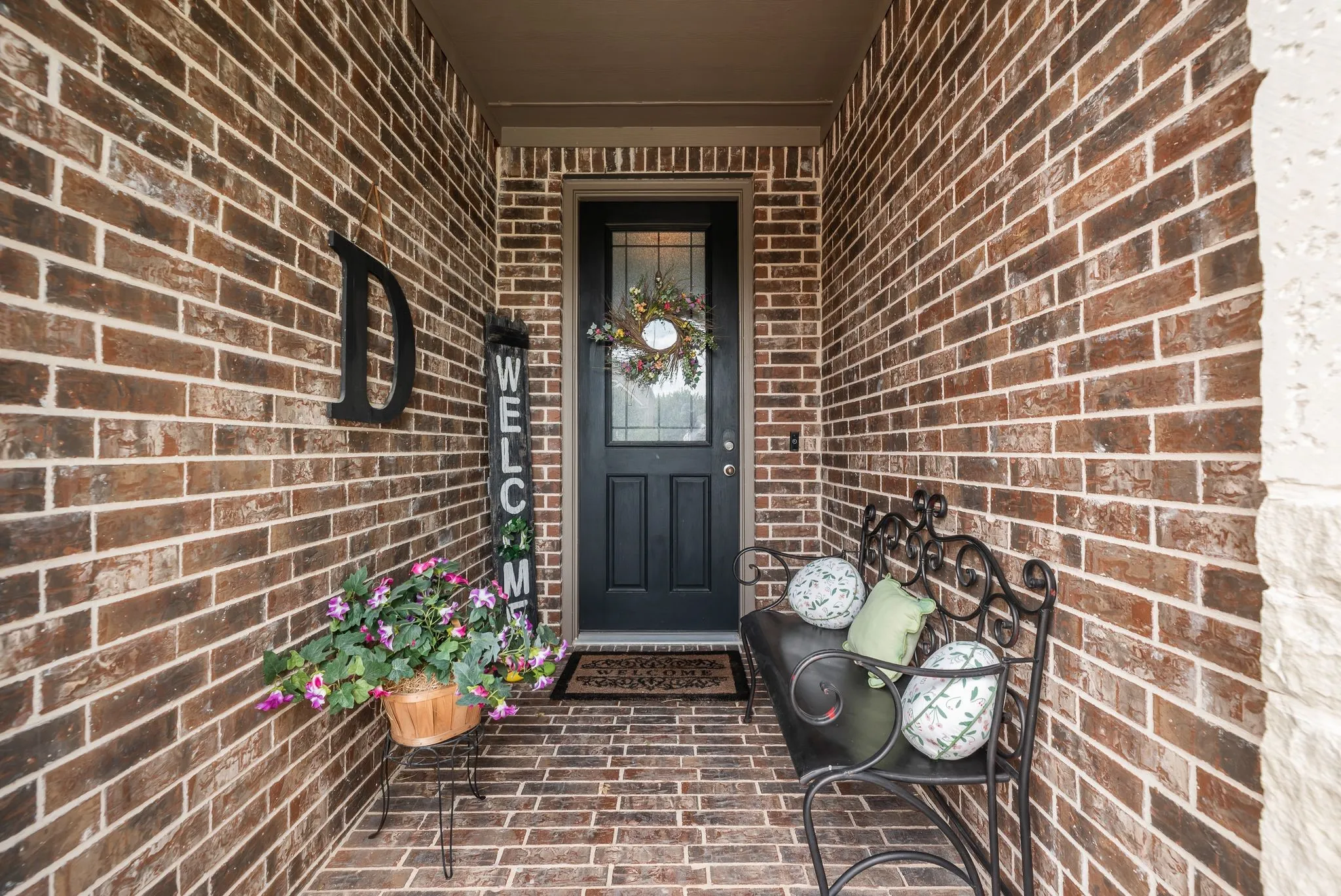 Single Family Residence For Sale in Tarrant County , 11616 Twining Branch Circle, Fort Worth, Texas 76052, 4 Bedroom, 3 Bathroom, 2 Garage spaces, 3,434 Sqft, built in 2015, mls#21326725, Real Estate Agent in Fort Worth, Homes For Sale in Tarrant county, Homes For Sale in Fort Worth, Realtor in Fort Worth Texas, Real Estate Brokerage Independent Realty Texas, Luminita Cordes Realtor