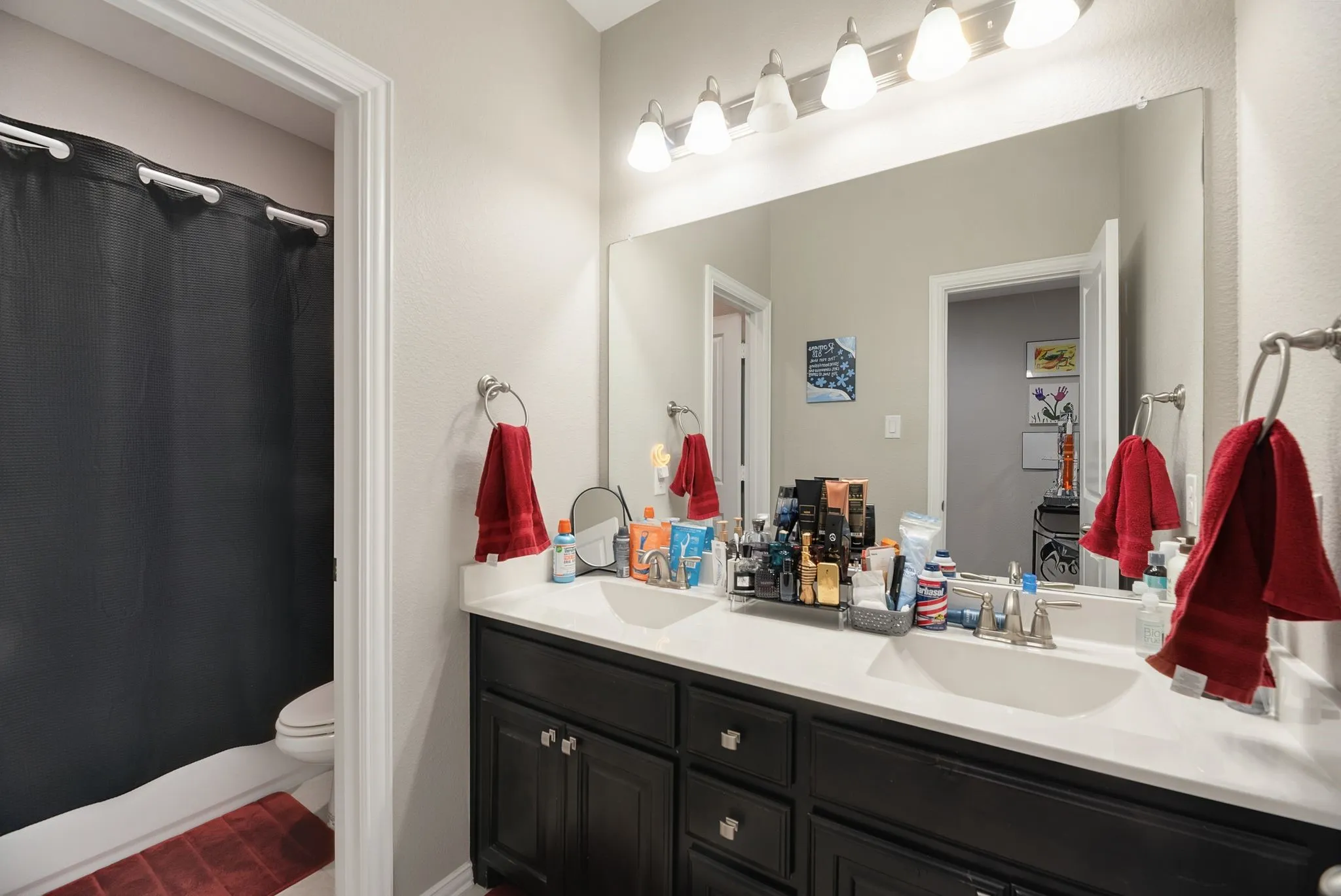 Single Family Residence For Sale in Tarrant County , 11616 Twining Branch Circle, Fort Worth, Texas 76052, 4 Bedroom, 3 Bathroom, 2 Garage spaces, 3,434 Sqft, built in 2015, mls#21326725, Real Estate Agent in Fort Worth, Homes For Sale in Tarrant county, Homes For Sale in Fort Worth, Realtor in Fort Worth Texas, Real Estate Brokerage Independent Realty Texas, Luminita Cordes Realtor
