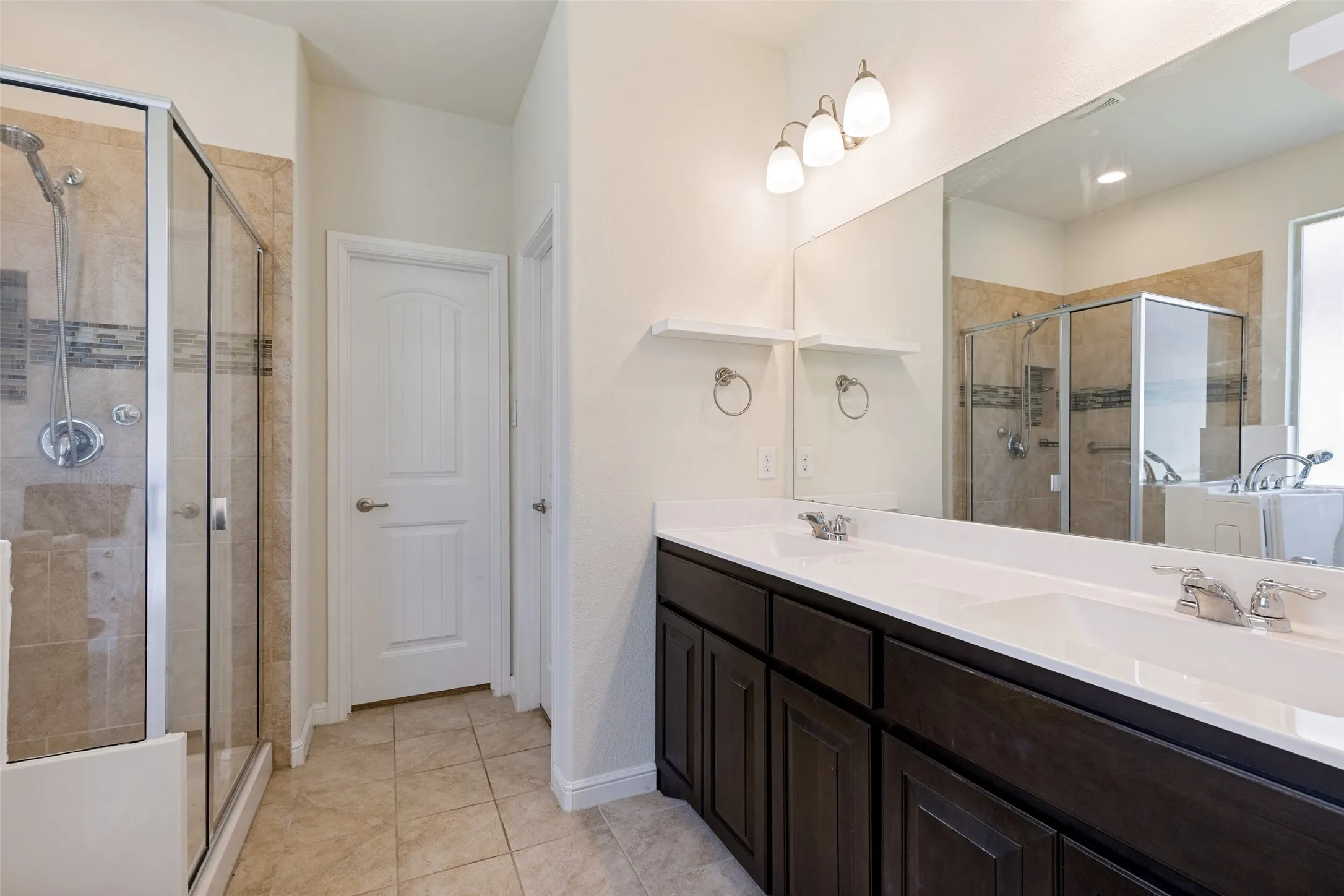Single Family Residence For Sale in Tarrant County , 1148 Lakeville Drive, Fort Worth, Texas 76177, 3 Bedroom, 2 Bathroom, 2 Garage spaces, 1,693 Sqft, built in 2019, mls#21332694, Real Estate Agent in Fort Worth, Homes For Sale in Tarrant county, Homes For Sale in Fort Worth, Realtor in Fort Worth Texas, Real Estate Brokerage Independent Realty Texas, Luminita Cordes Realtor