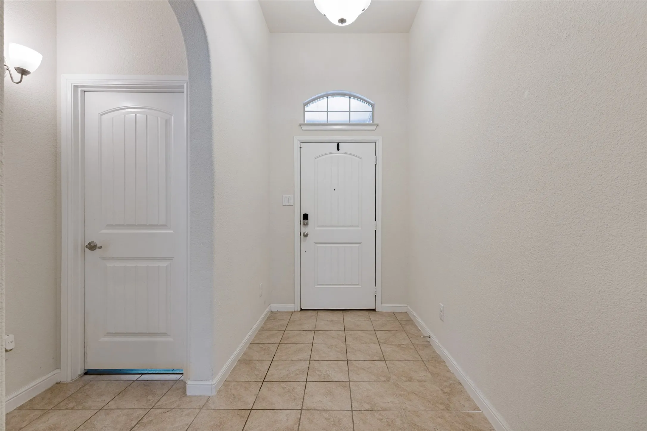 Single Family Residence For Sale in Tarrant County , 1148 Lakeville Drive, Fort Worth, Texas 76177, 3 Bedroom, 2 Bathroom, 2 Garage spaces, 1,693 Sqft, built in 2019, mls#21332694, Real Estate Agent in Fort Worth, Homes For Sale in Tarrant county, Homes For Sale in Fort Worth, Realtor in Fort Worth Texas, Real Estate Brokerage Independent Realty Texas, Luminita Cordes Realtor