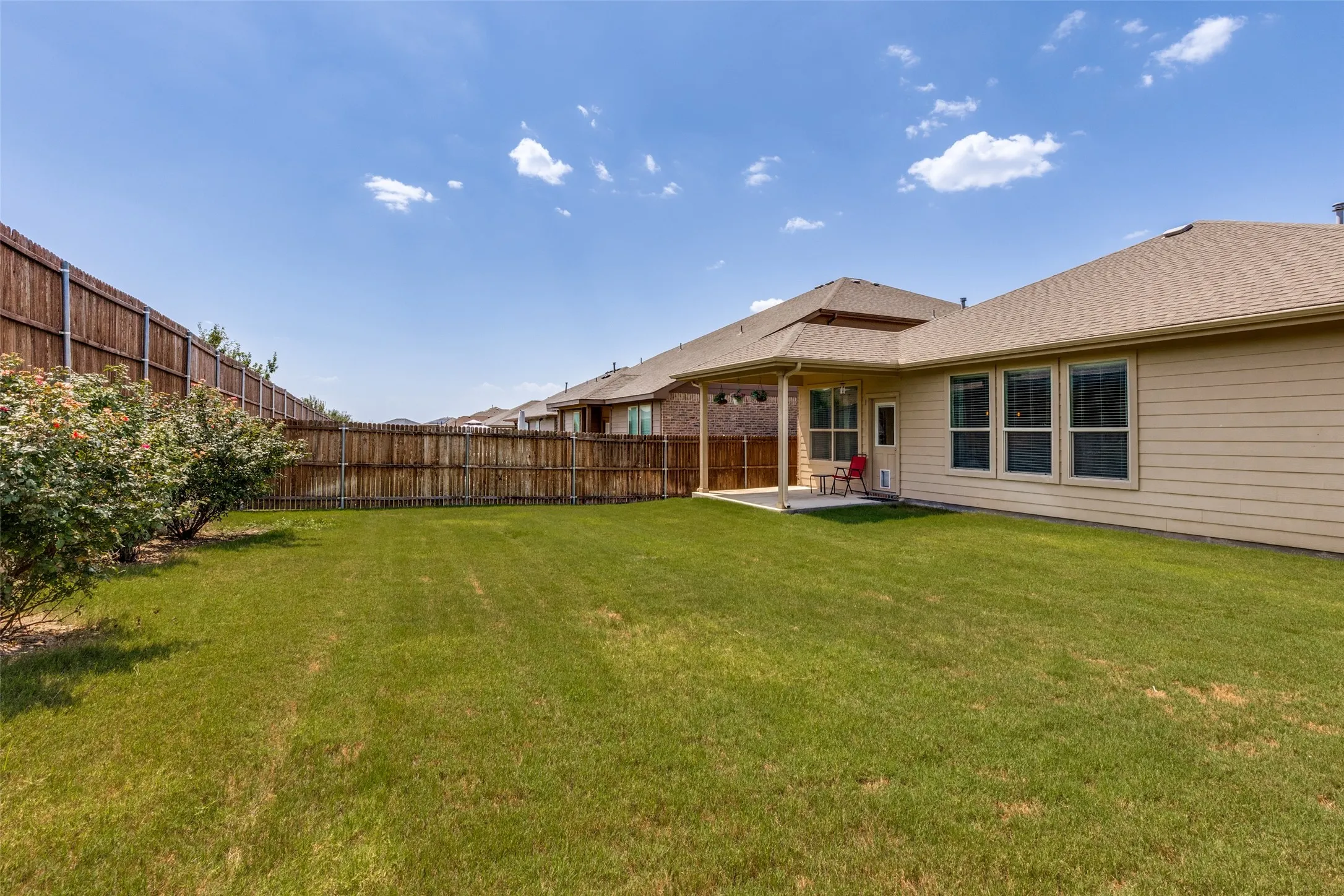 Single Family Residence For Sale in Tarrant County , 1148 Lakeville Drive, Fort Worth, Texas 76177, 3 Bedroom, 2 Bathroom, 2 Garage spaces, 1,693 Sqft, built in 2019, mls#21332694, Real Estate Agent in Fort Worth, Homes For Sale in Tarrant county, Homes For Sale in Fort Worth, Realtor in Fort Worth Texas, Real Estate Brokerage Independent Realty Texas, Luminita Cordes Realtor