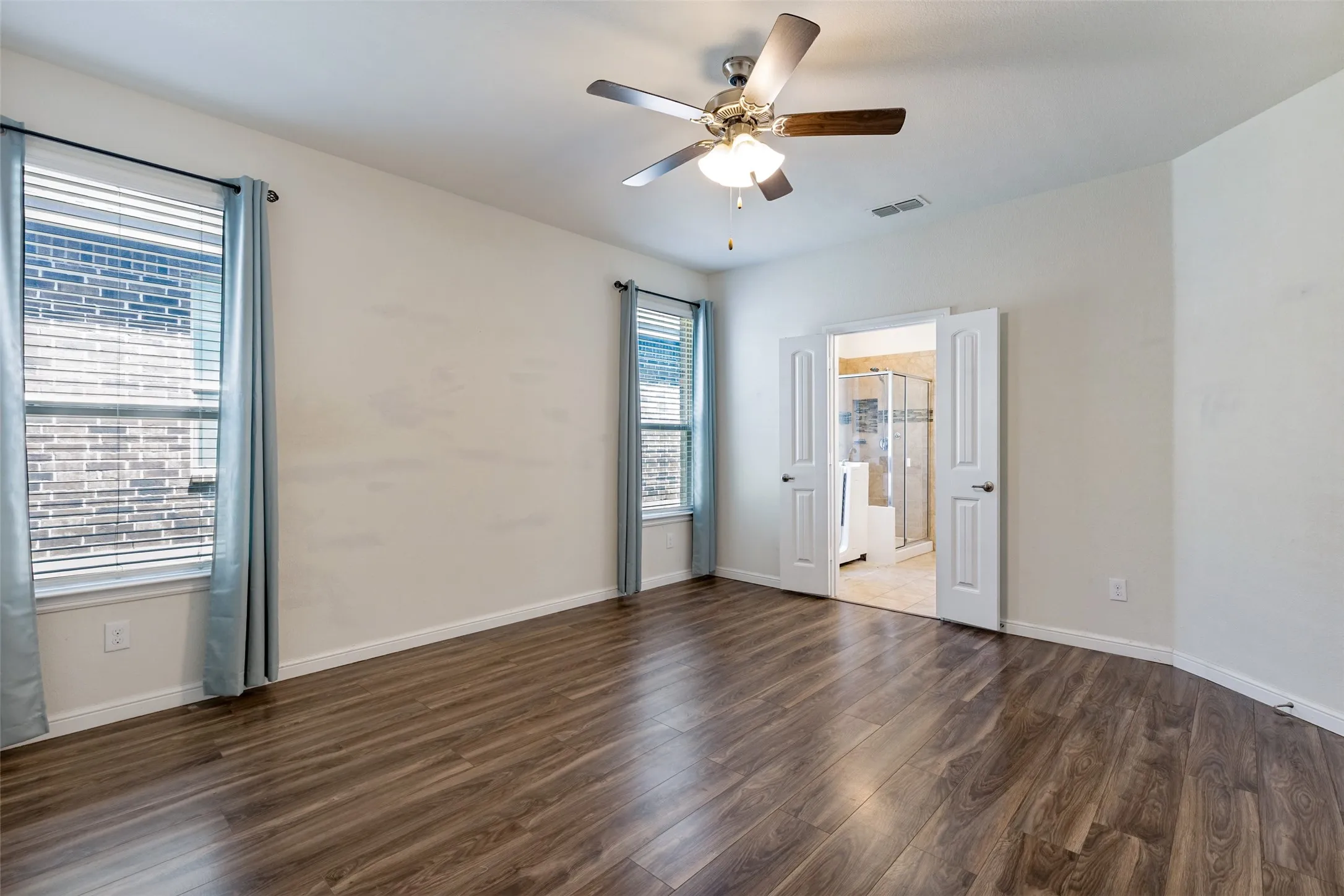 Single Family Residence For Sale in Tarrant County , 1148 Lakeville Drive, Fort Worth, Texas 76177, 3 Bedroom, 2 Bathroom, 2 Garage spaces, 1,693 Sqft, built in 2019, mls#21332694, Real Estate Agent in Fort Worth, Homes For Sale in Tarrant county, Homes For Sale in Fort Worth, Realtor in Fort Worth Texas, Real Estate Brokerage Independent Realty Texas, Luminita Cordes Realtor