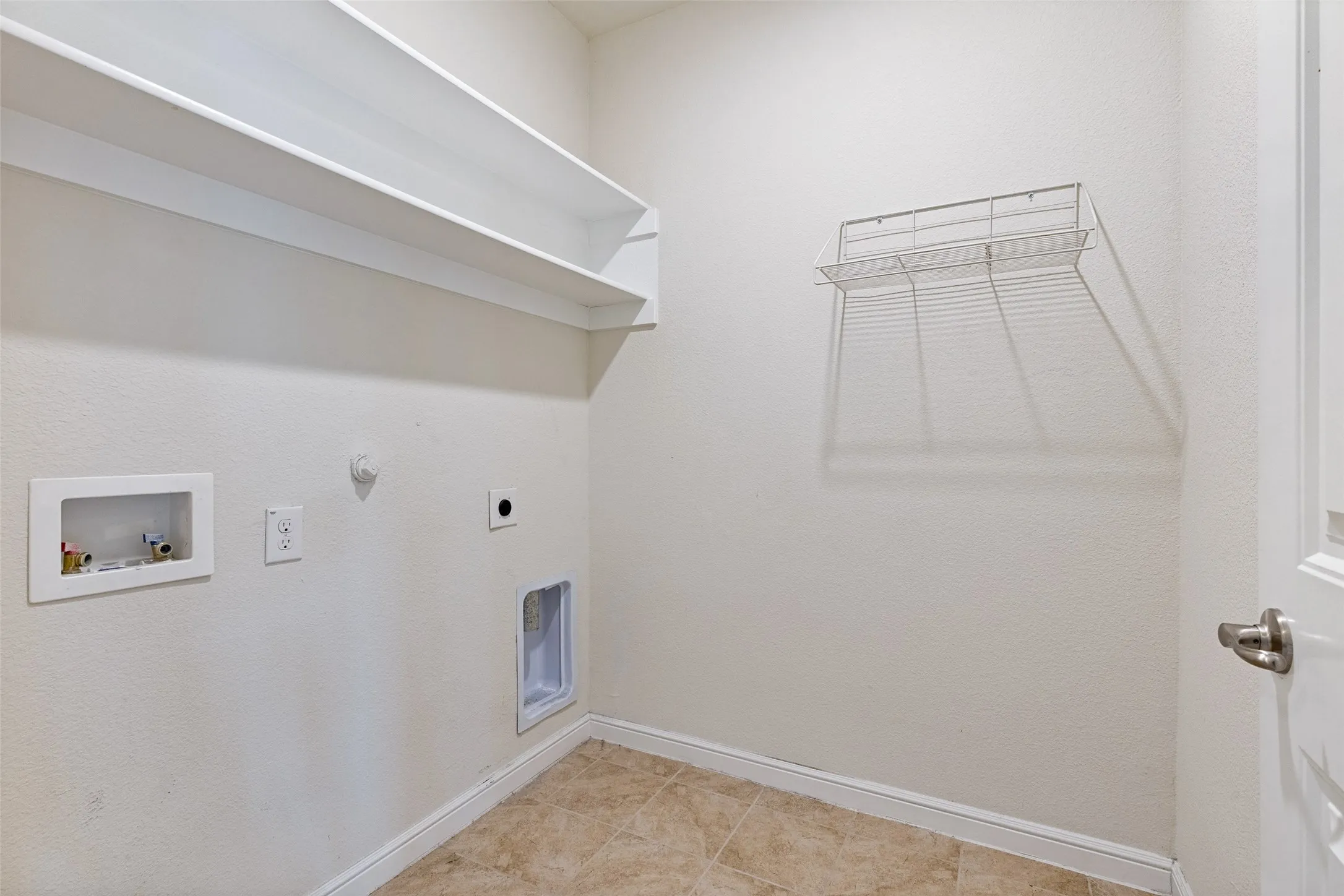 Single Family Residence For Sale in Tarrant County , 1148 Lakeville Drive, Fort Worth, Texas 76177, 3 Bedroom, 2 Bathroom, 2 Garage spaces, 1,693 Sqft, built in 2019, mls#21332694, Real Estate Agent in Fort Worth, Homes For Sale in Tarrant county, Homes For Sale in Fort Worth, Realtor in Fort Worth Texas, Real Estate Brokerage Independent Realty Texas, Luminita Cordes Realtor