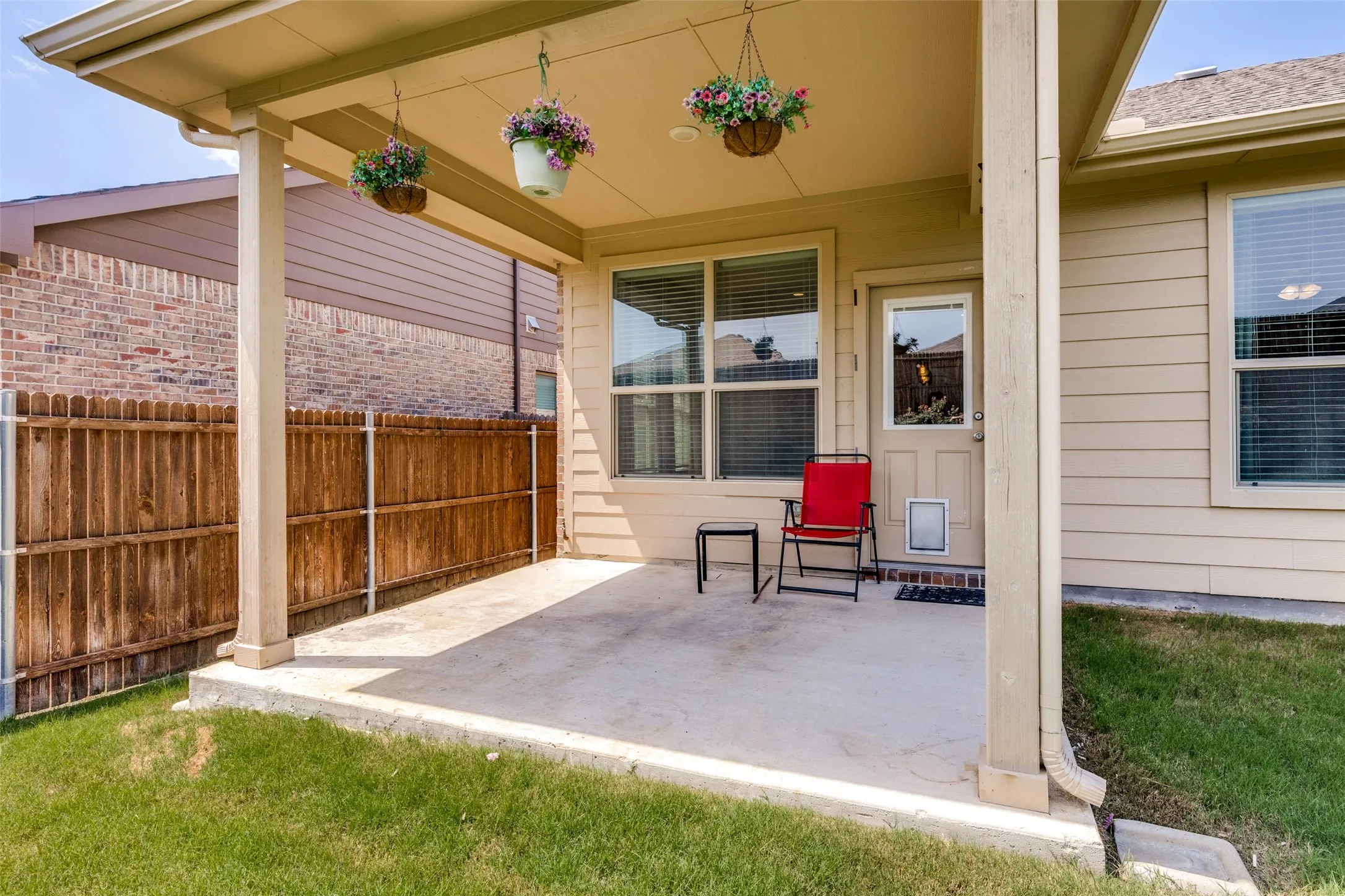 Single Family Residence For Sale in Tarrant County , 1148 Lakeville Drive, Fort Worth, Texas 76177, 3 Bedroom, 2 Bathroom, 2 Garage spaces, 1,693 Sqft, built in 2019, mls#21332694, Real Estate Agent in Fort Worth, Homes For Sale in Tarrant county, Homes For Sale in Fort Worth, Realtor in Fort Worth Texas, Real Estate Brokerage Independent Realty Texas, Luminita Cordes Realtor