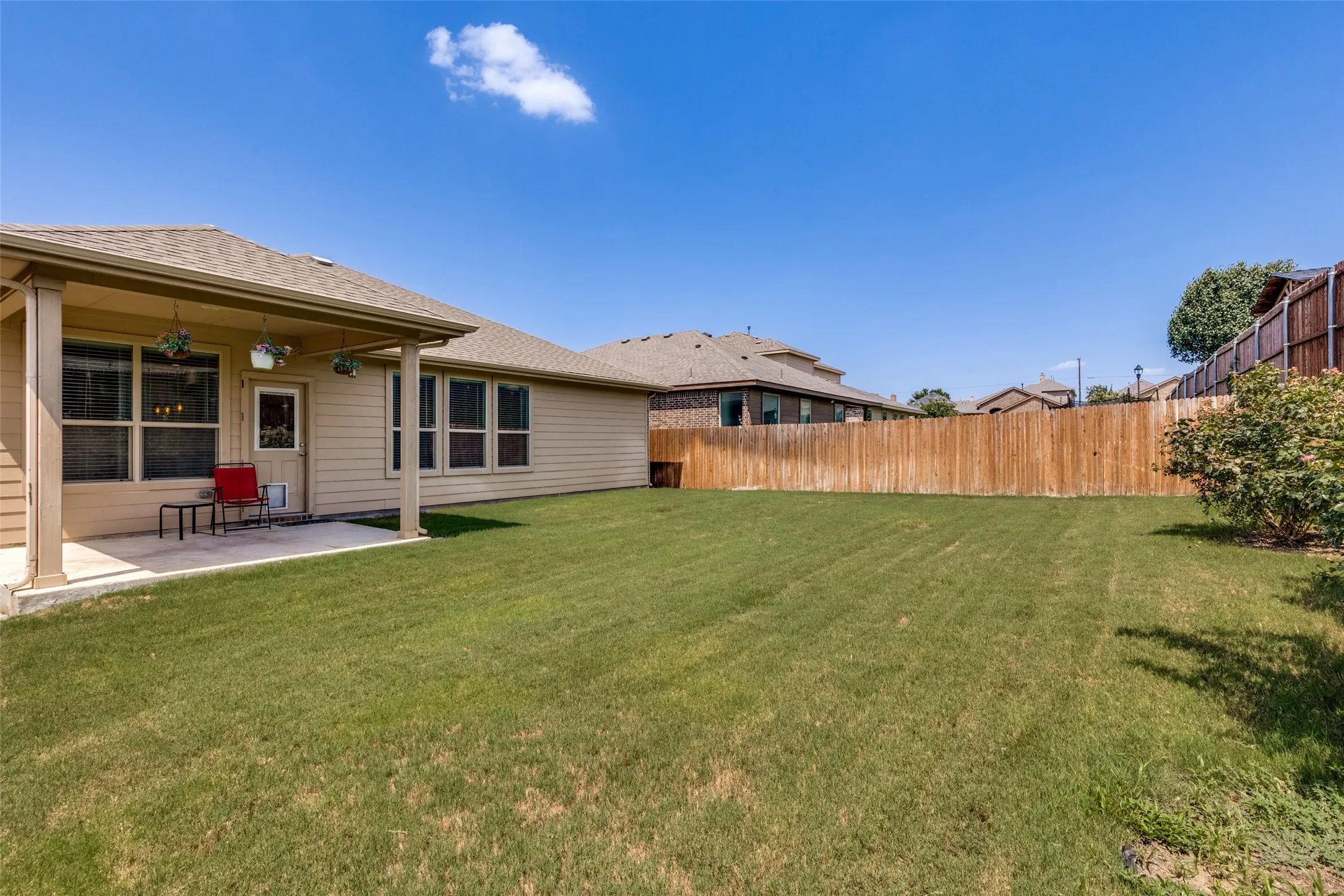 Single Family Residence For Sale in Tarrant County , 1148 Lakeville Drive, Fort Worth, Texas 76177, 3 Bedroom, 2 Bathroom, 2 Garage spaces, 1,693 Sqft, built in 2019, mls#21332694, Real Estate Agent in Fort Worth, Homes For Sale in Tarrant county, Homes For Sale in Fort Worth, Realtor in Fort Worth Texas, Real Estate Brokerage Independent Realty Texas, Luminita Cordes Realtor