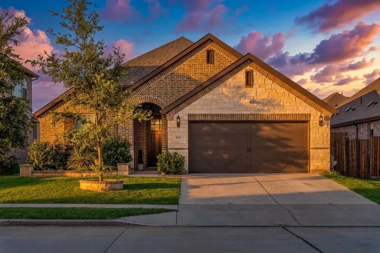 Single Family Residence For Sale in Tarrant County , 453 Letara Vista Drive, Haslet, Texas 76052, 4 Bedroom, 3 Bathroom, 2 Garage spaces, 2,058 Sqft, built in 2020, mls#21330375, Real Estate Agent in Haslet, Homes For Sale in Tarrant county, Homes For Sale in Haslet, Realtor in Haslet Texas, Real Estate Brokerage Independent Realty Texas, Luminita Cordes Realtor