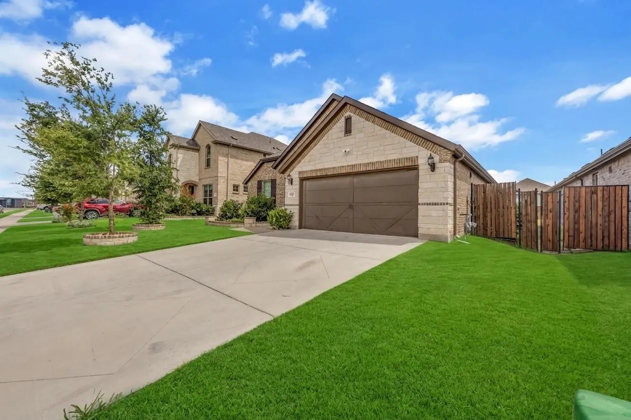 Single Family Residence For Sale in Tarrant County , 453 Letara Vista Drive, Haslet, Texas 76052, 4 Bedroom, 3 Bathroom, 2 Garage spaces, 2,058 Sqft, built in 2020, mls#21330375, Real Estate Agent in Haslet, Homes For Sale in Tarrant county, Homes For Sale in Haslet, Realtor in Haslet Texas, Real Estate Brokerage Independent Realty Texas, Luminita Cordes Realtor