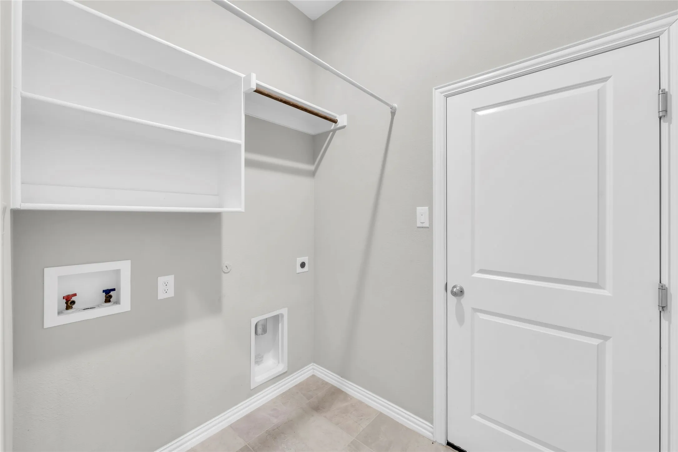 Single Family Residence For Sale in Tarrant County , 453 Letara Vista Drive, Haslet, Texas 76052, 4 Bedroom, 3 Bathroom, 2 Garage spaces, 2,058 Sqft, built in 2020, mls#21330375, Real Estate Agent in Haslet, Homes For Sale in Tarrant county, Homes For Sale in Haslet, Realtor in Haslet Texas, Real Estate Brokerage Independent Realty Texas, Luminita Cordes Realtor