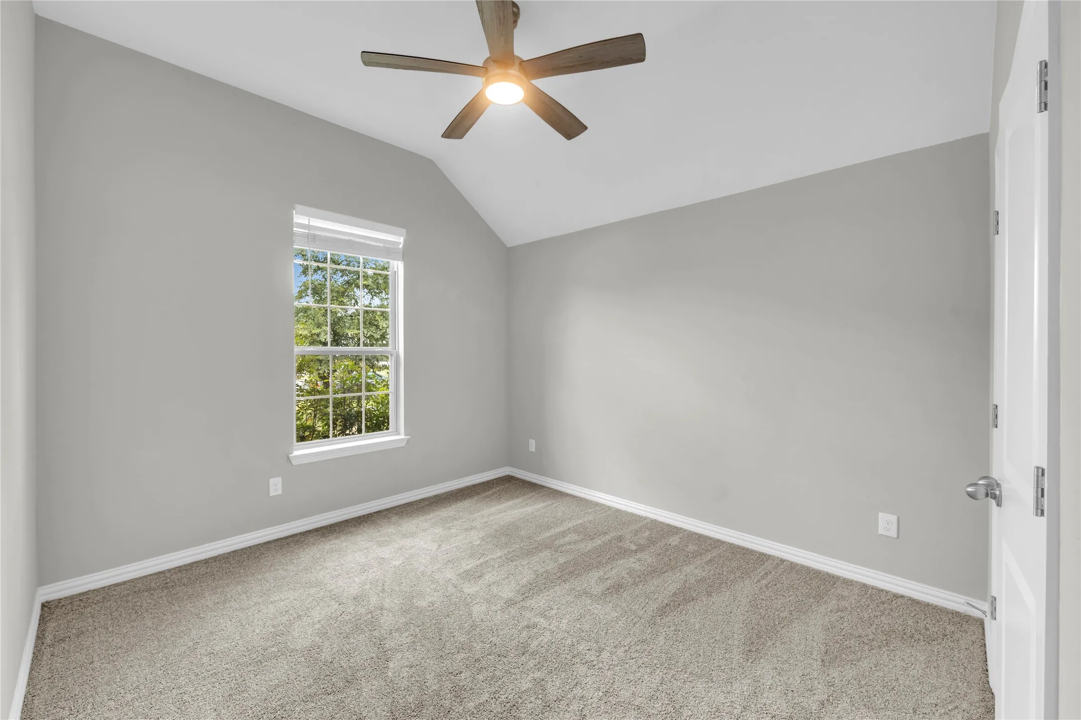 Single Family Residence For Sale in Tarrant County , 453 Letara Vista Drive, Haslet, Texas 76052, 4 Bedroom, 3 Bathroom, 2 Garage spaces, 2,058 Sqft, built in 2020, mls#21330375, Real Estate Agent in Haslet, Homes For Sale in Tarrant county, Homes For Sale in Haslet, Realtor in Haslet Texas, Real Estate Brokerage Independent Realty Texas, Luminita Cordes Realtor