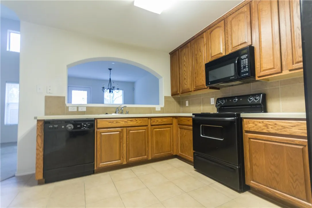 Townhouse For Rent in Collin County , 10371 Darkwood Drive, Frisco, Texas 75035, 3 Bedroom, 3 Bathroom, 2 Garage spaces, 1,641 Sqft, built in 2006, mls#21331595, Real Estate Agent in Frisco, Homes For Rent in Collin county, Homes For Rent in Frisco, Realtor in Frisco Texas, Real Estate Brokerage Independent Realty Texas, Luminita Cordes Realtor