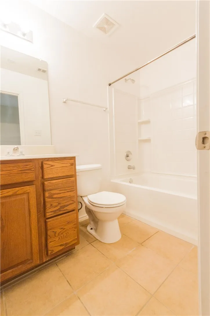 Townhouse For Rent in Collin County , 10371 Darkwood Drive, Frisco, Texas 75035, 3 Bedroom, 3 Bathroom, 2 Garage spaces, 1,641 Sqft, built in 2006, mls#21331595, Real Estate Agent in Frisco, Homes For Rent in Collin county, Homes For Rent in Frisco, Realtor in Frisco Texas, Real Estate Brokerage Independent Realty Texas, Luminita Cordes Realtor