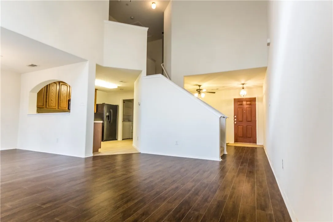 Townhouse For Rent in Collin County , 10371 Darkwood Drive, Frisco, Texas 75035, 3 Bedroom, 3 Bathroom, 2 Garage spaces, 1,641 Sqft, built in 2006, mls#21331595, Real Estate Agent in Frisco, Homes For Rent in Collin county, Homes For Rent in Frisco, Realtor in Frisco Texas, Real Estate Brokerage Independent Realty Texas, Luminita Cordes Realtor