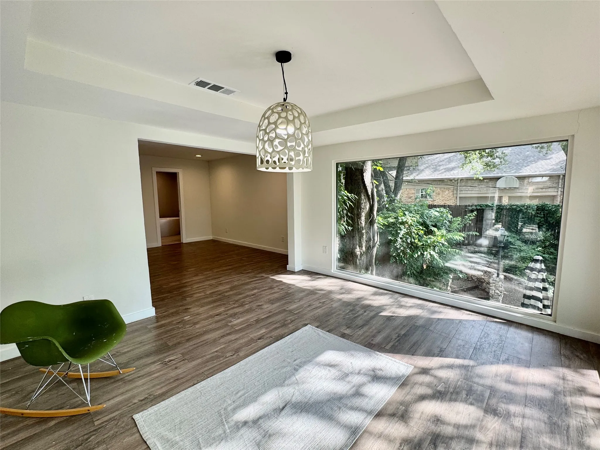 Single Family Residence For Rent in Tarrant County , 211 Mill Creek Drive, Arlington, Texas 76010, 3 Bedroom, 4 Bathroom, 2 Garage spaces, 3,429 Sqft, built in 1967, mls#21332691, Real Estate Agent in Arlington, Homes For Rent in Tarrant county, Homes For Rent in Arlington, Realtor in Arlington Texas, Real Estate Brokerage Independent Realty Texas, Luminita Cordes Realtor